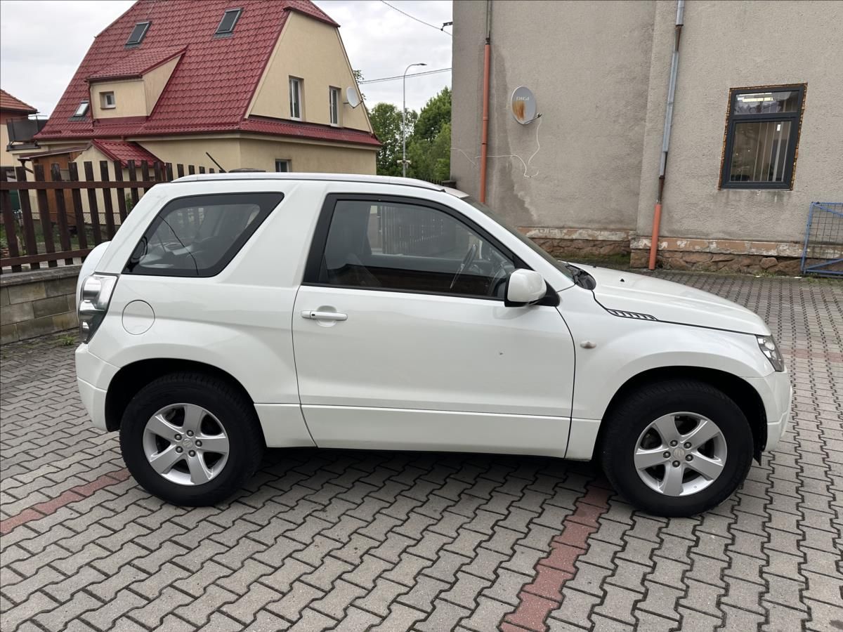 Suzuki Grand Vitara, 1,6 4x4 - fotka 2