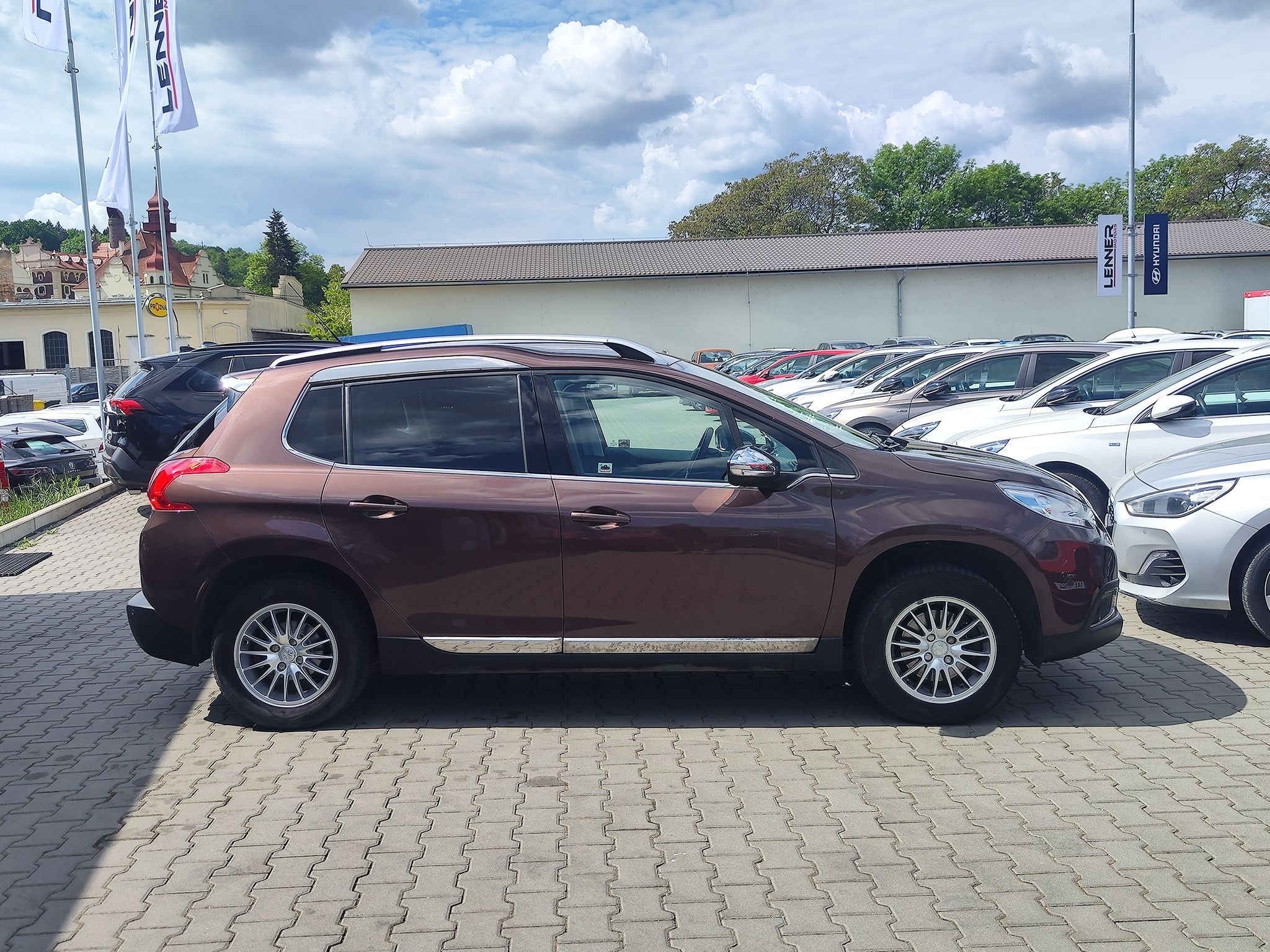 Peugeot 2008, 1.6 VTi/88kW Allure tažné ČR - fotka 4