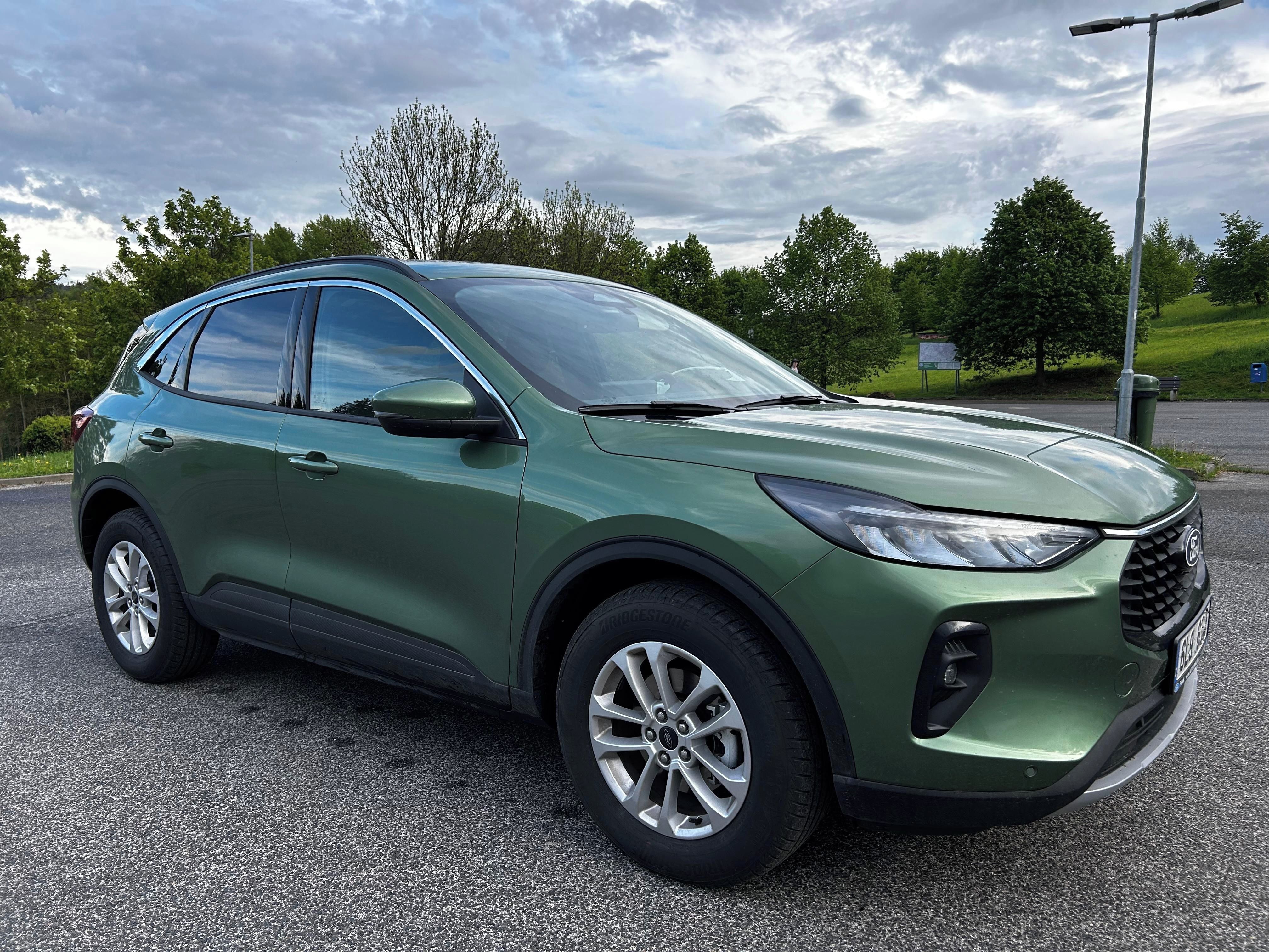 Ford Kuga, Titanium 2.5 HEV 132kW - fotka 3