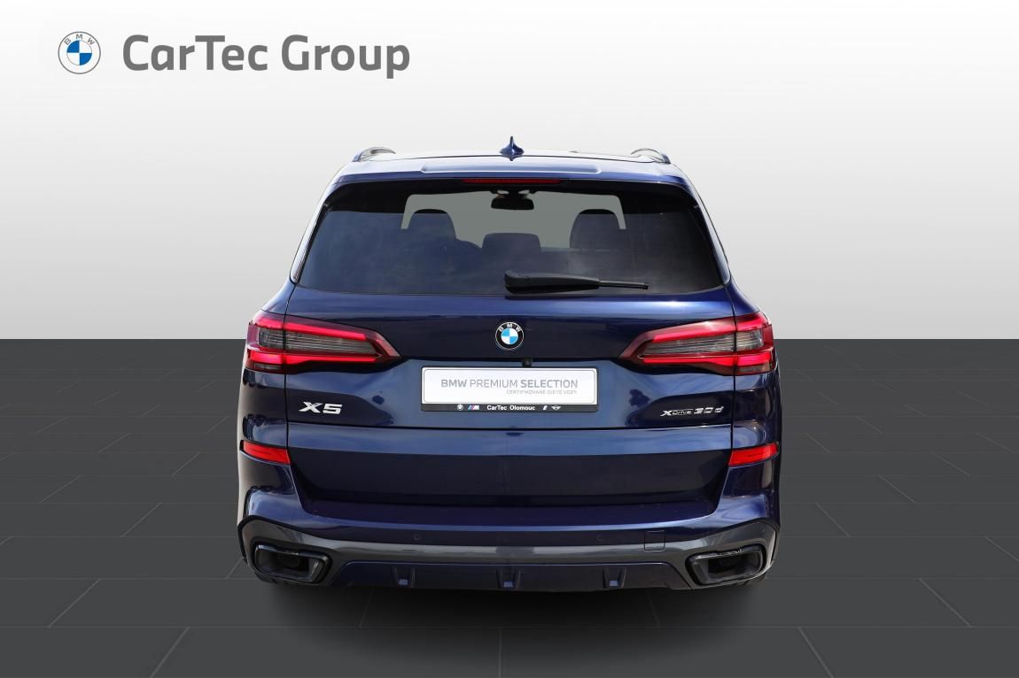BMW X5, xDrive30d - fotka 4