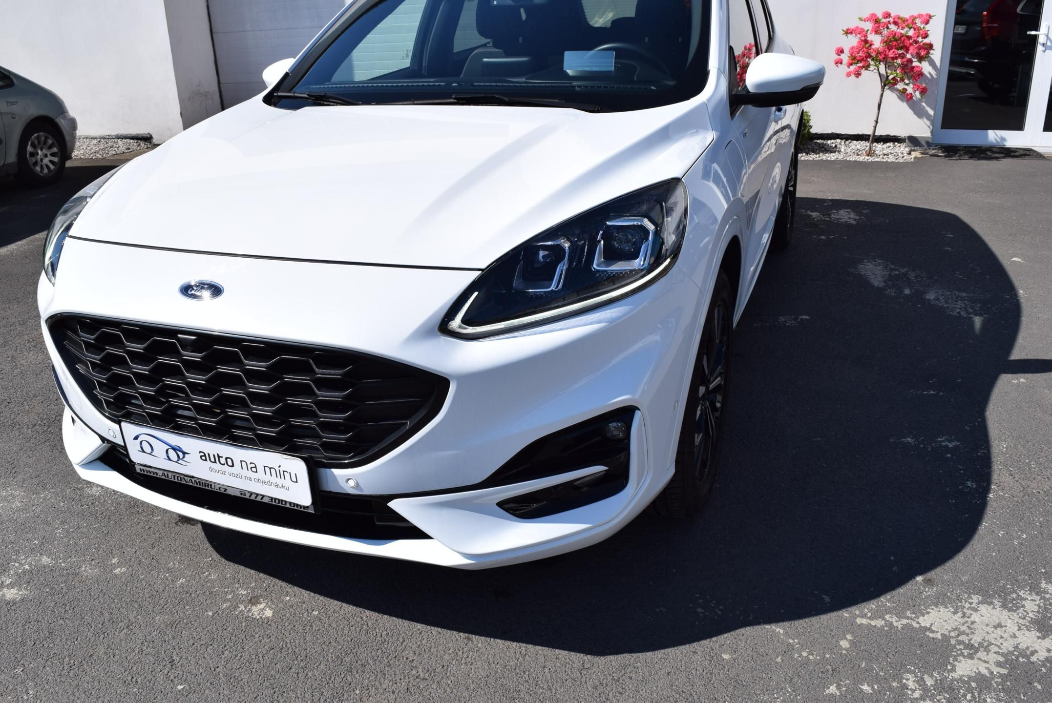 Ford Kuga, 2.5 DURATEC PHEV 112kw e-CVT - fotka 2