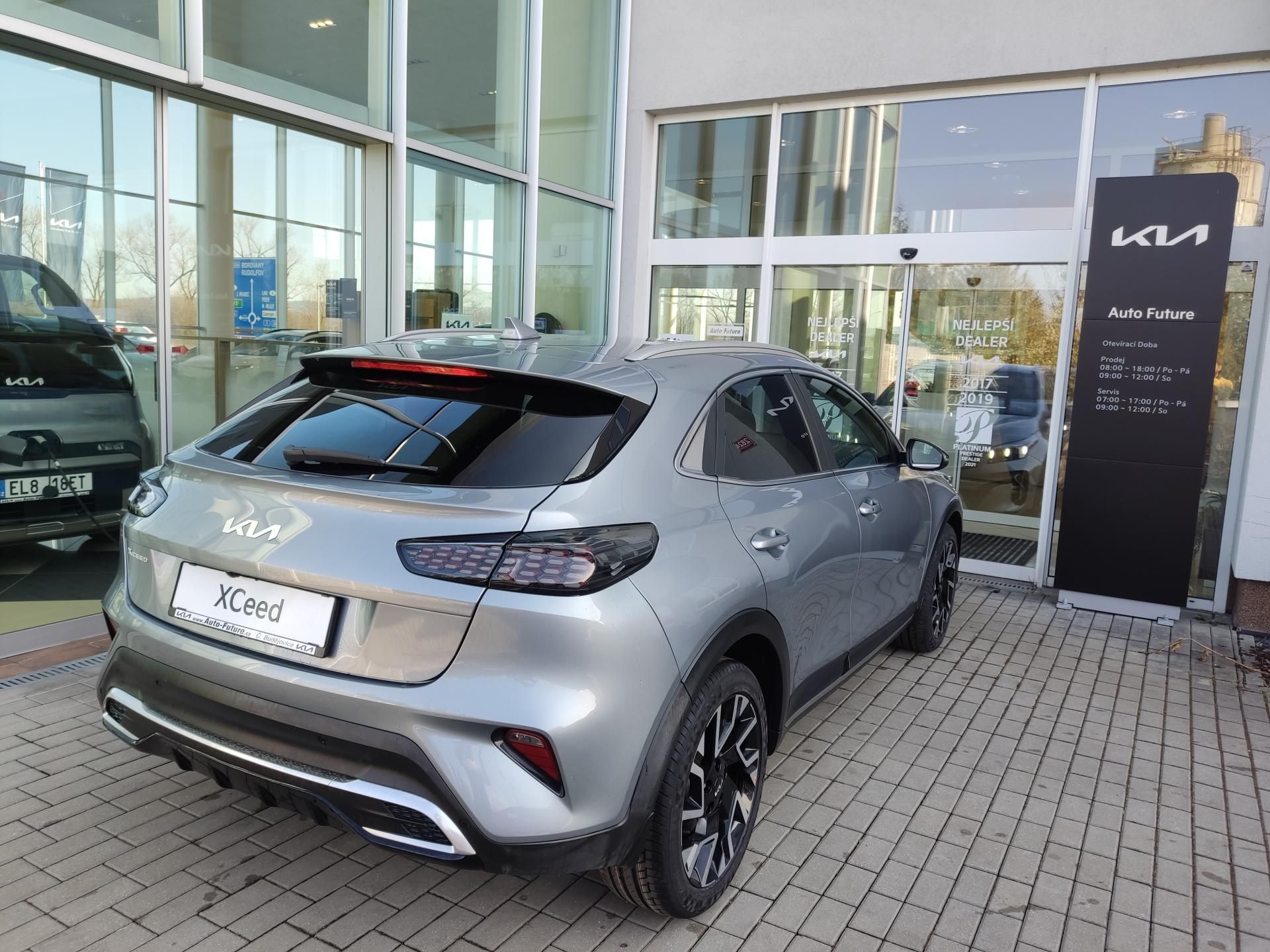 Kia XCee´d, 1,6 T-GDi 7DCT STEEL EDITION - fotka 2