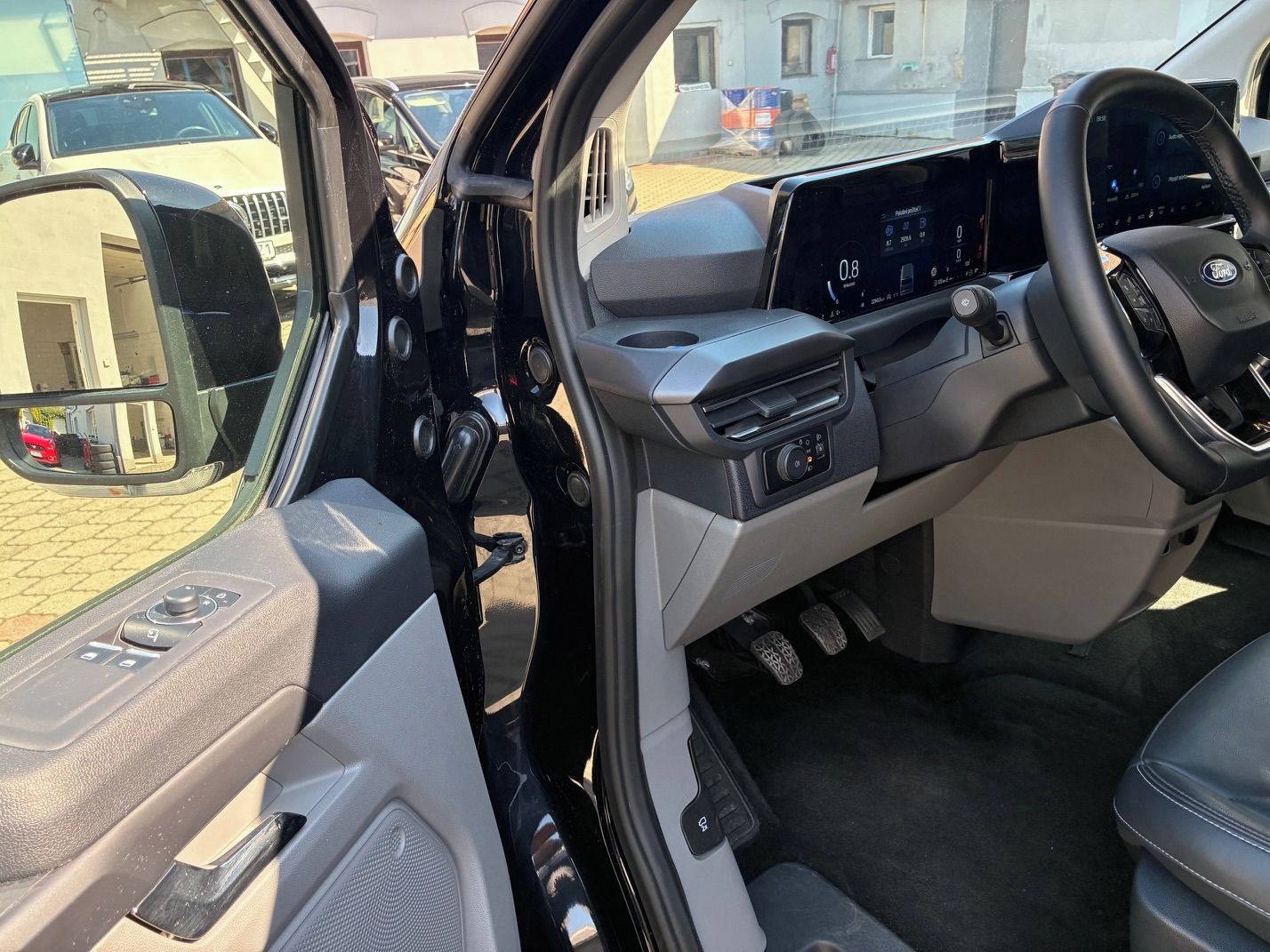 Ford Tourneo Custom, Titanium L2 - fotka 3
