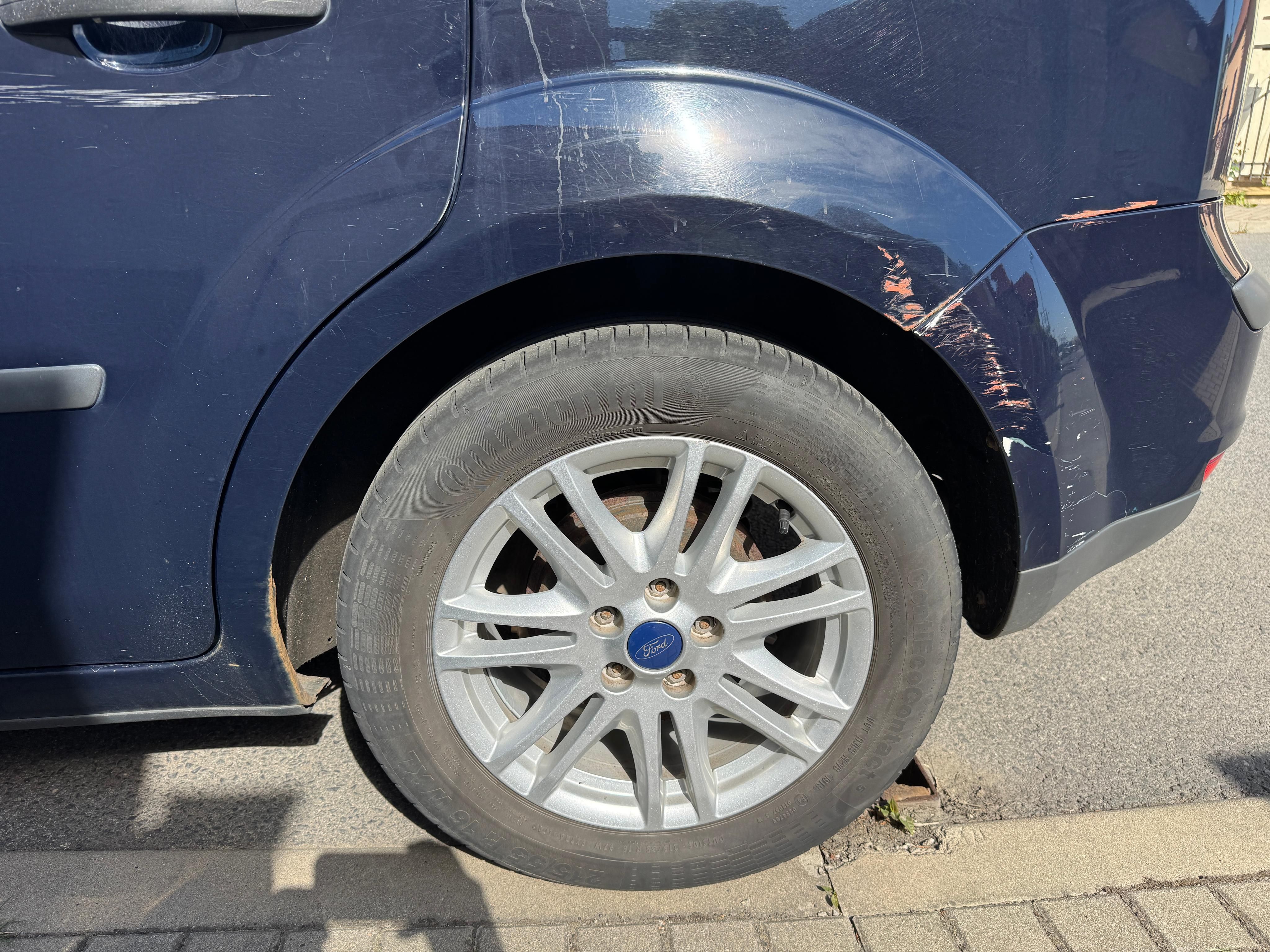 Ford Focus, 1.6, 74kW - fotka 3
