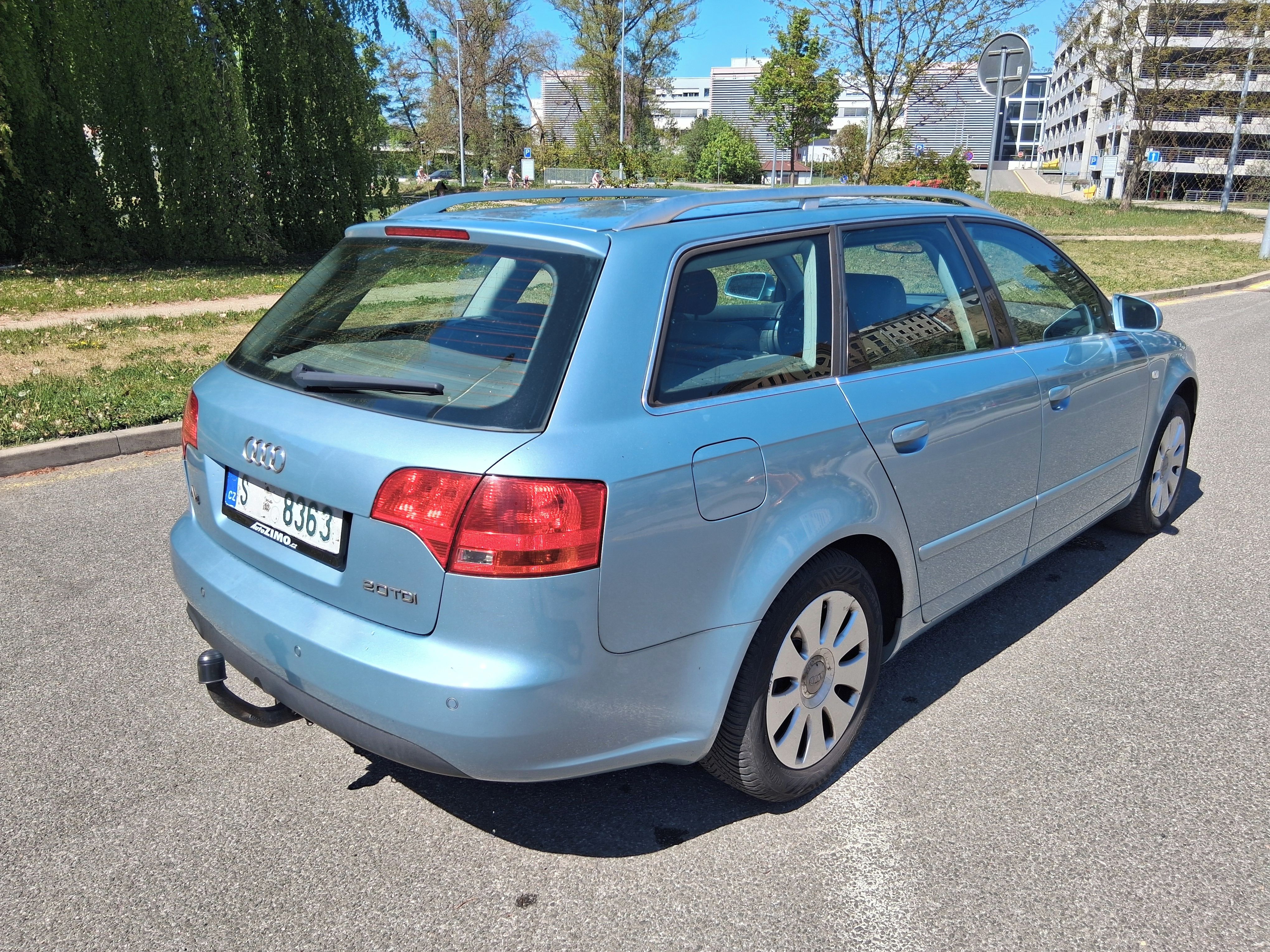 Audi A4, 2.0 TDI,KLIMA,EL.OKNA,ABS,ALU - fotka 5