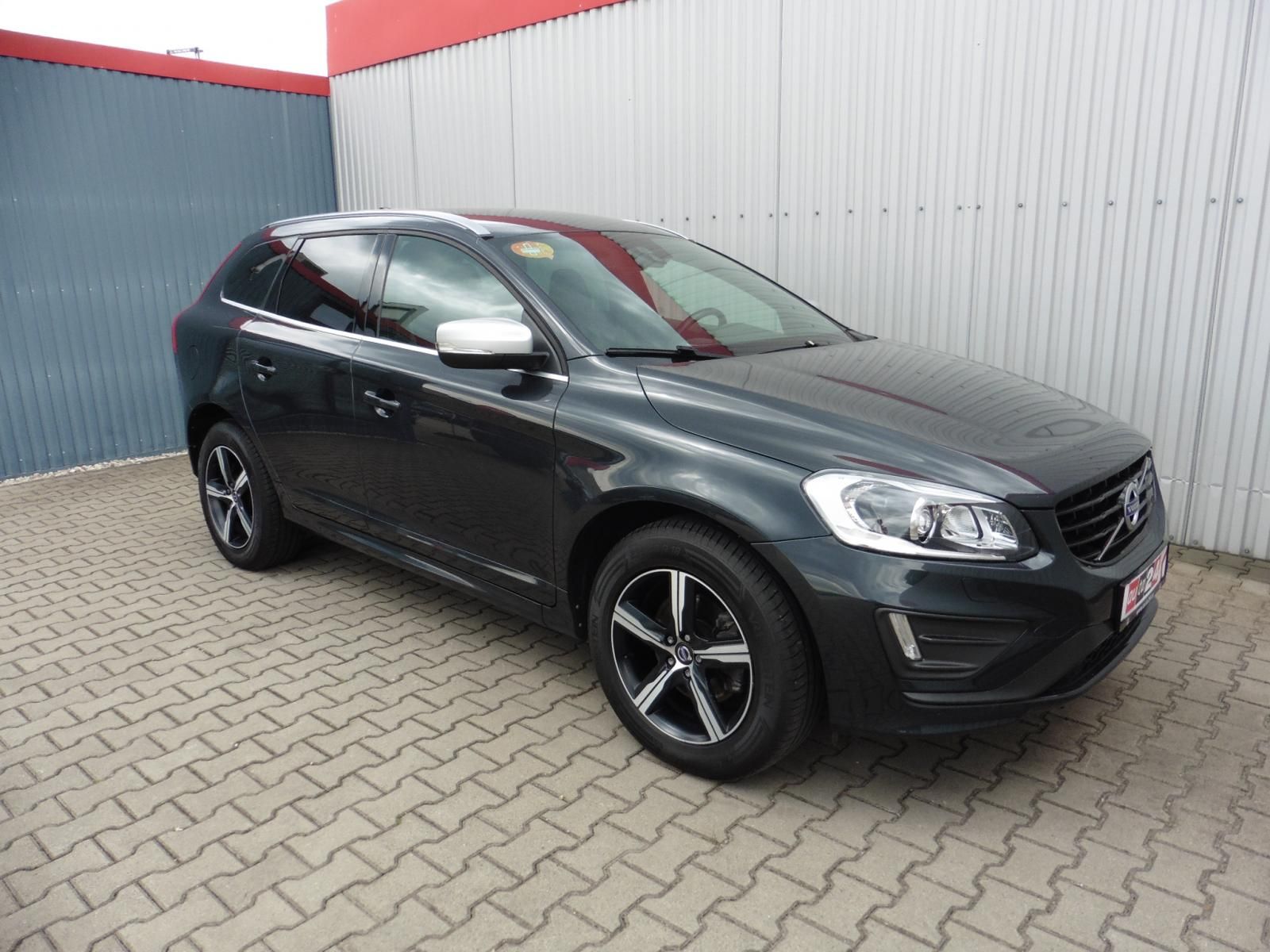 Volvo XC60, 2.4 D5 R-Design AWD A/T Navi - fotka 2