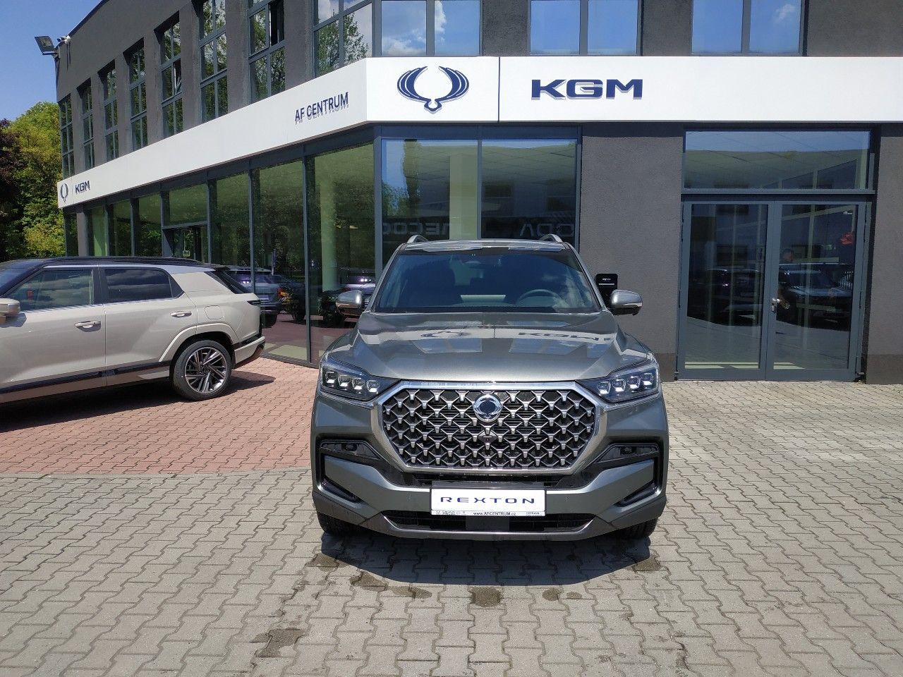 SsangYong Rexton, 2.2 PREMIUM 4WD AT,SKLADEM - fotka 2