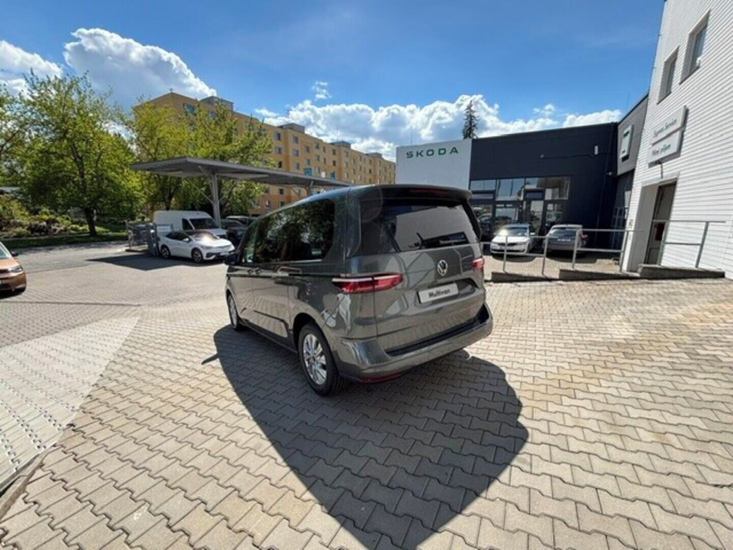 Volkswagen Multivan, 2,0 110 kW - fotka 3