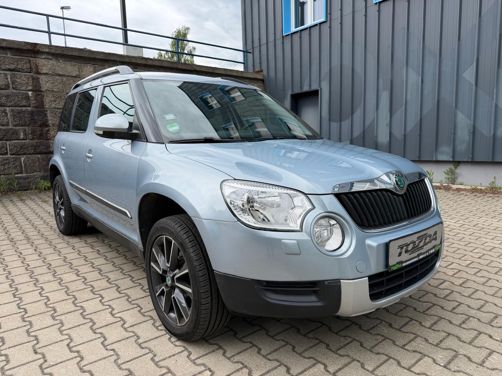 Škoda Yeti, 2,0 TDI servis.k + sada pneu - fotka 6