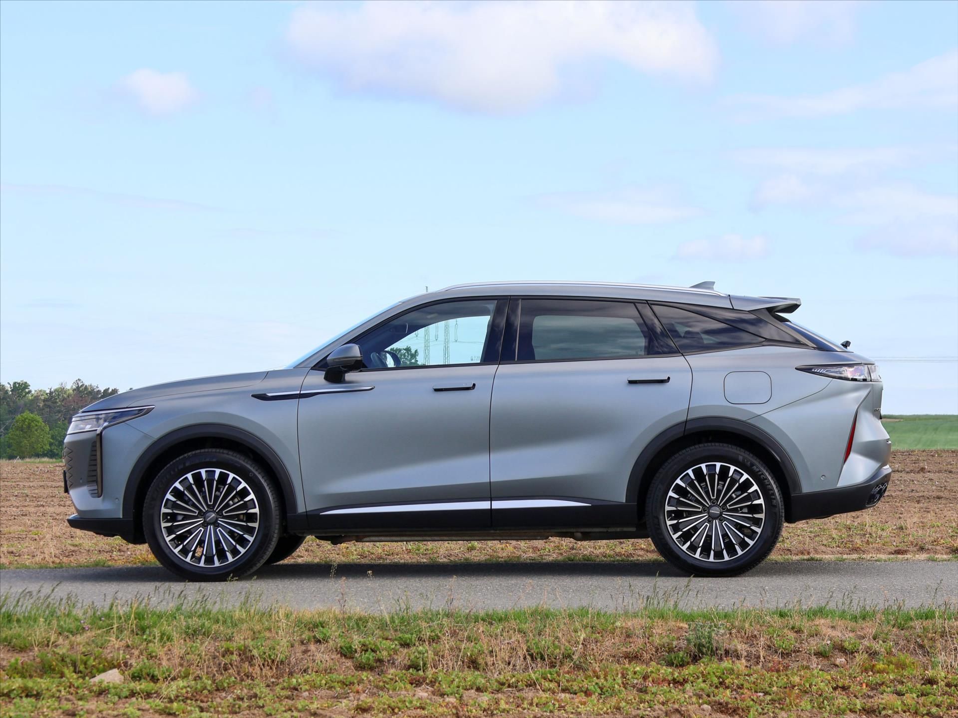 Omoda 9, 1.5 Hybrid 395KW CZ 7 let záru - fotka 4