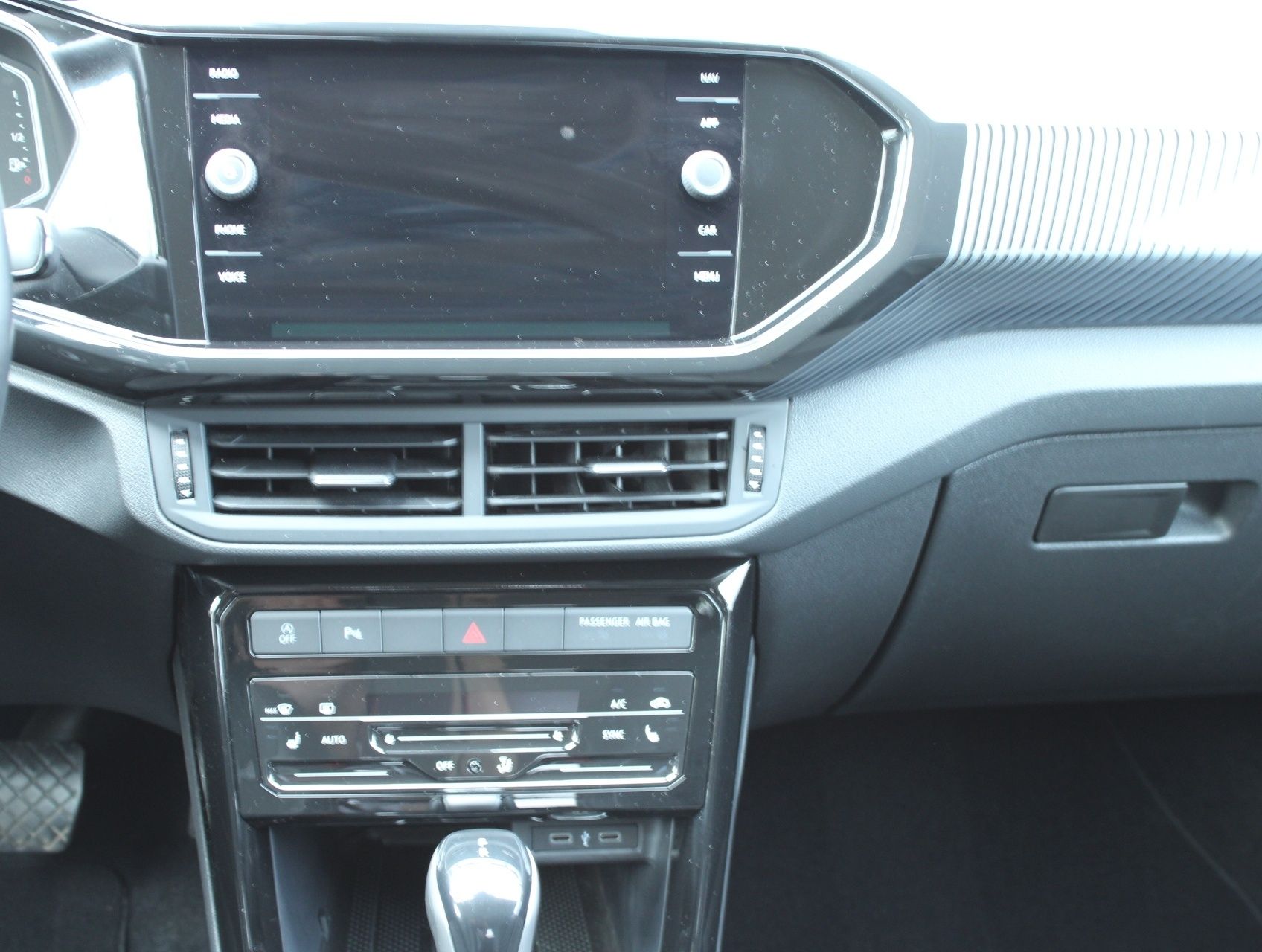 Volkswagen T-Cross, 1.0 TSI 81kW DSG Style - fotka 6