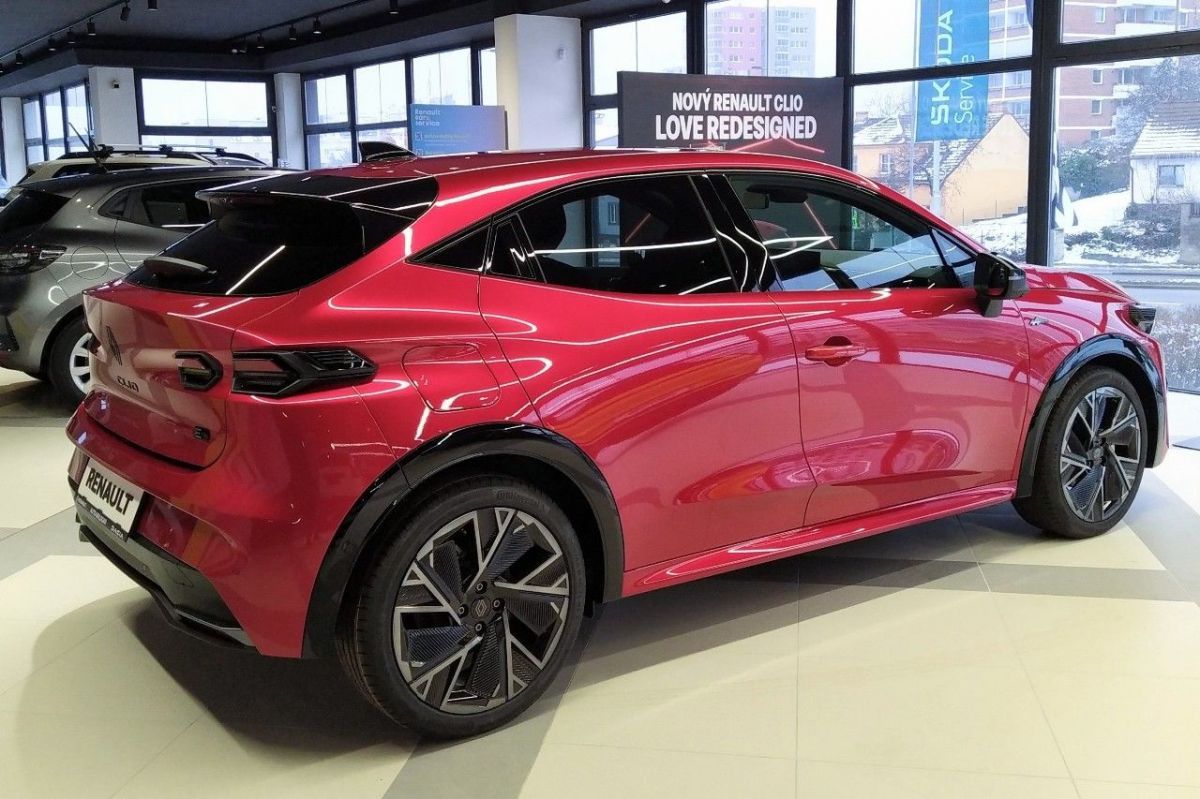 Renault Clio, Esprit Alpine full hybrid E-Te - fotka 2
