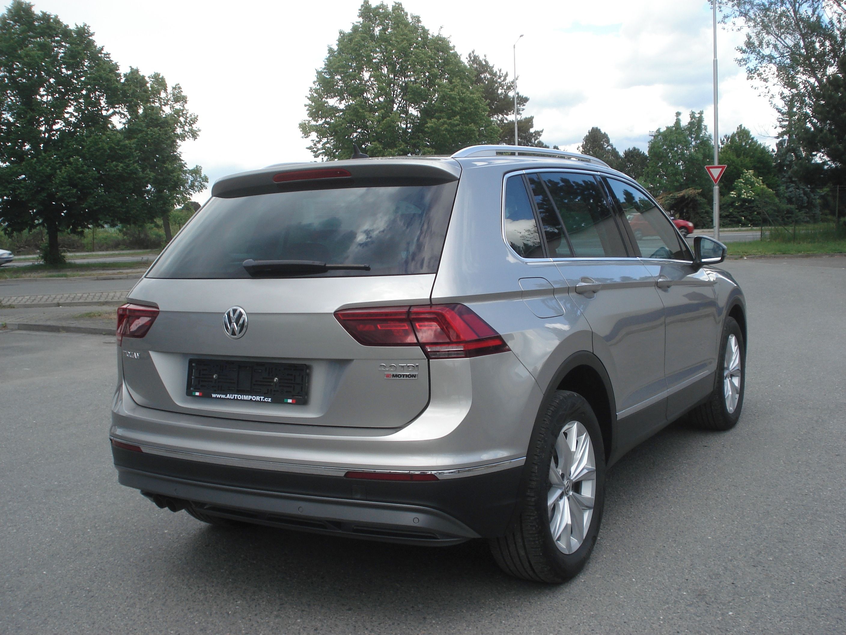 Volkswagen Tiguan, 2.0 TDi DSG 4x4 HIGHLINE - fotka 5