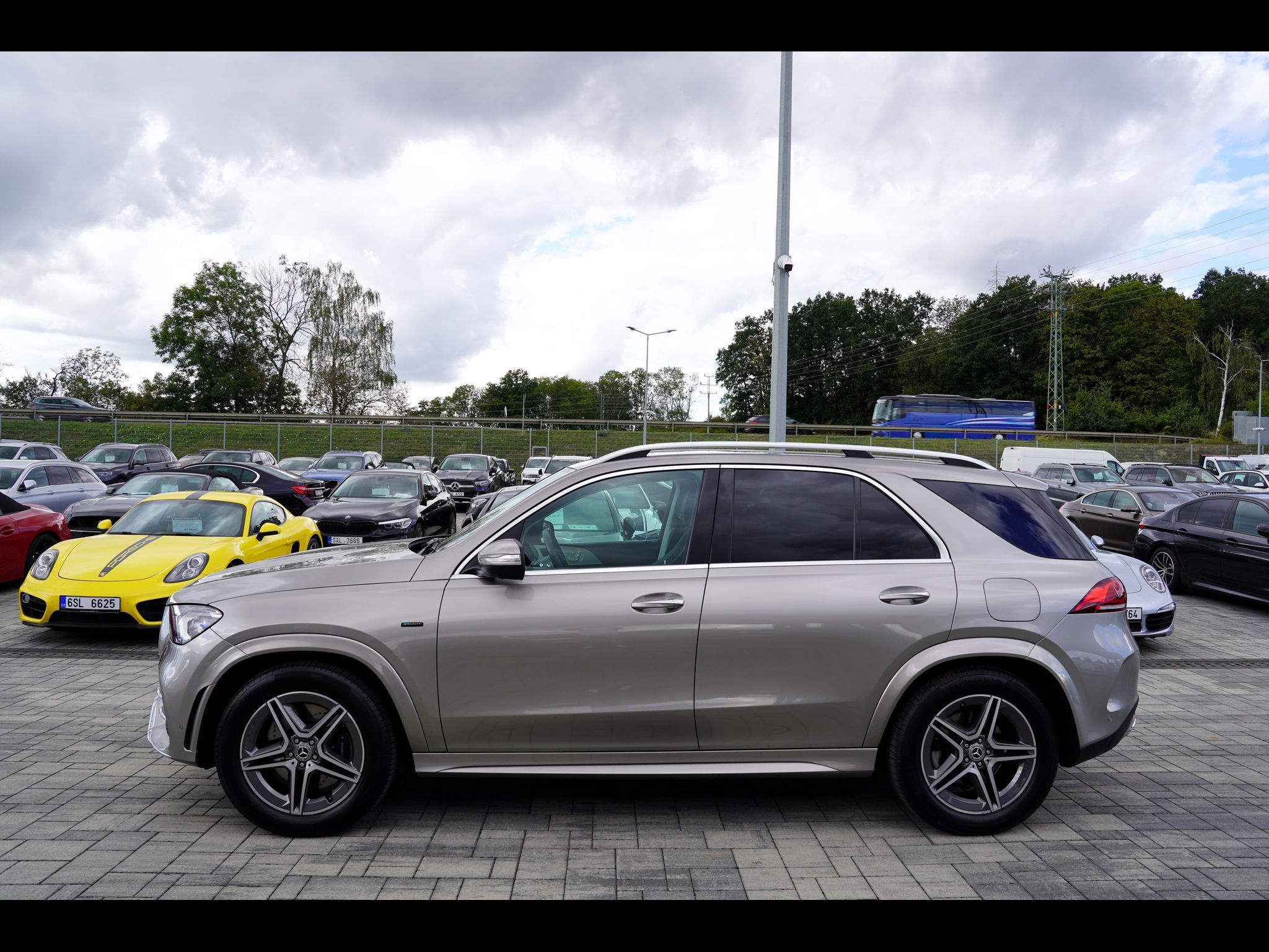 Mercedes-Benz GLE, 350de 4Matic AMG 9AT/ČR - fotka 3