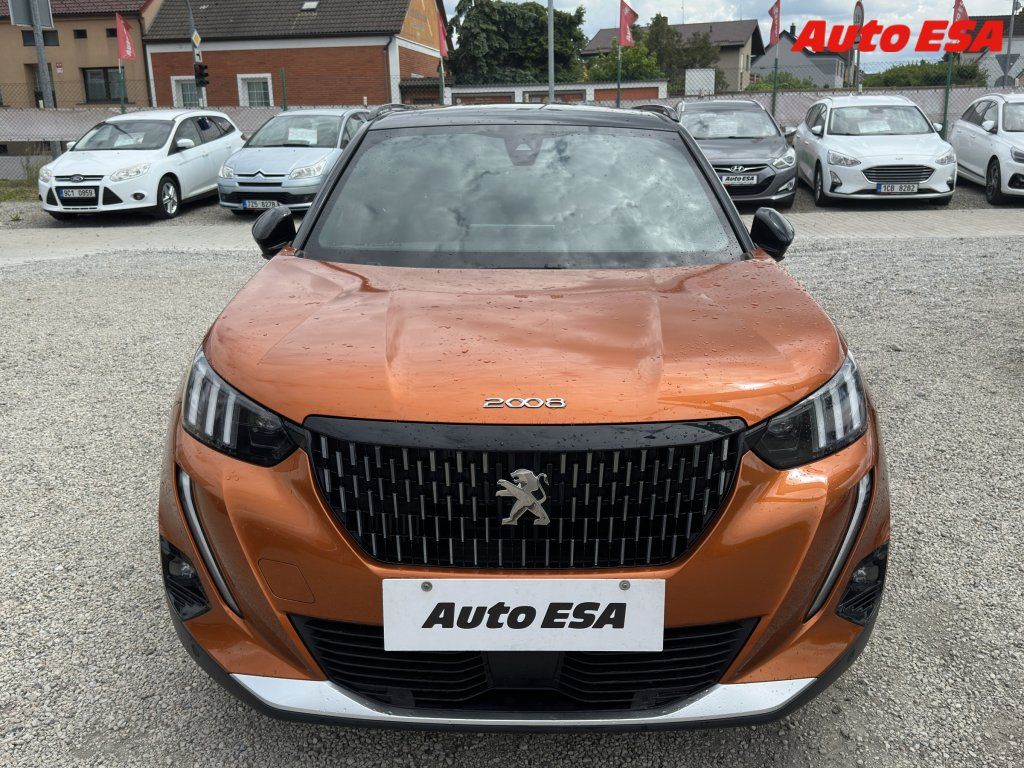 Peugeot 2008, 1.2i,1.maj,ČR,GT Line - fotka 2