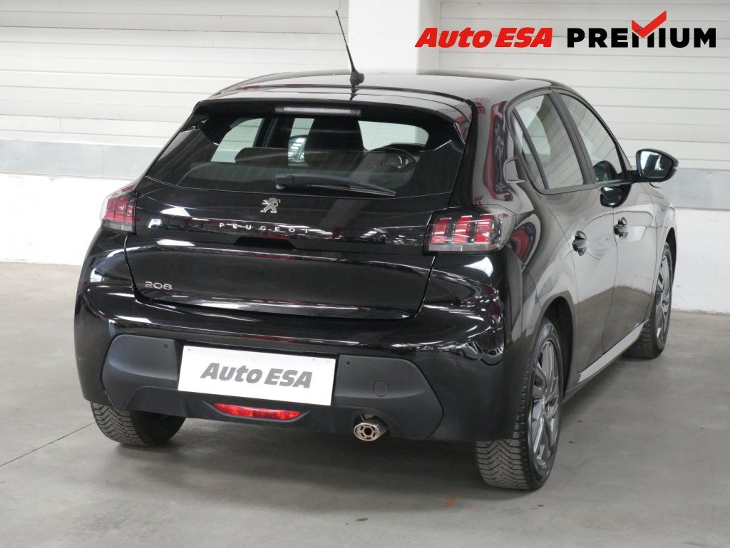 Peugeot 208, 1.2 - fotka 6