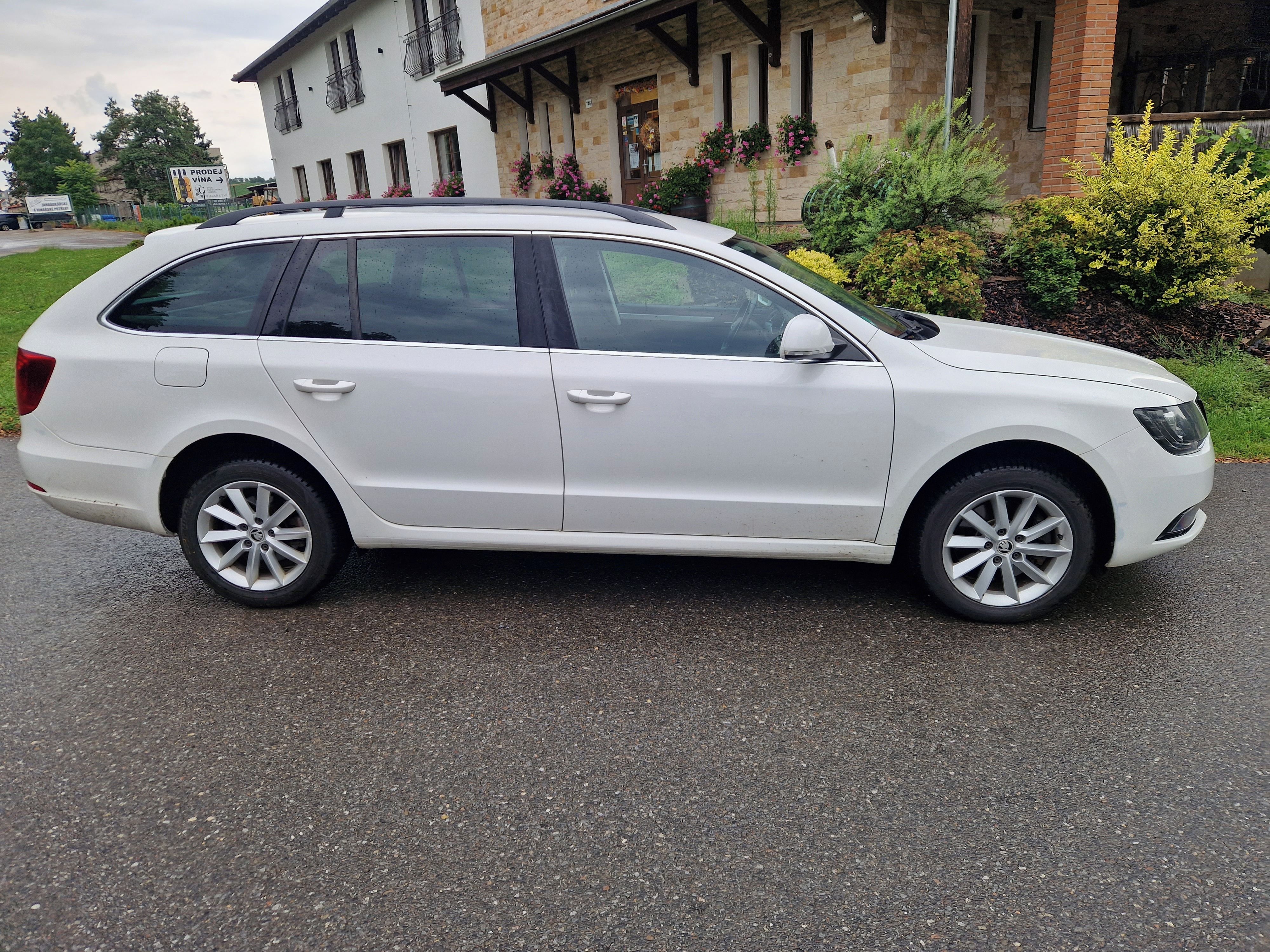Škoda Superb, Škoda Superb 2 combi 2,0 TDI - fotka 2