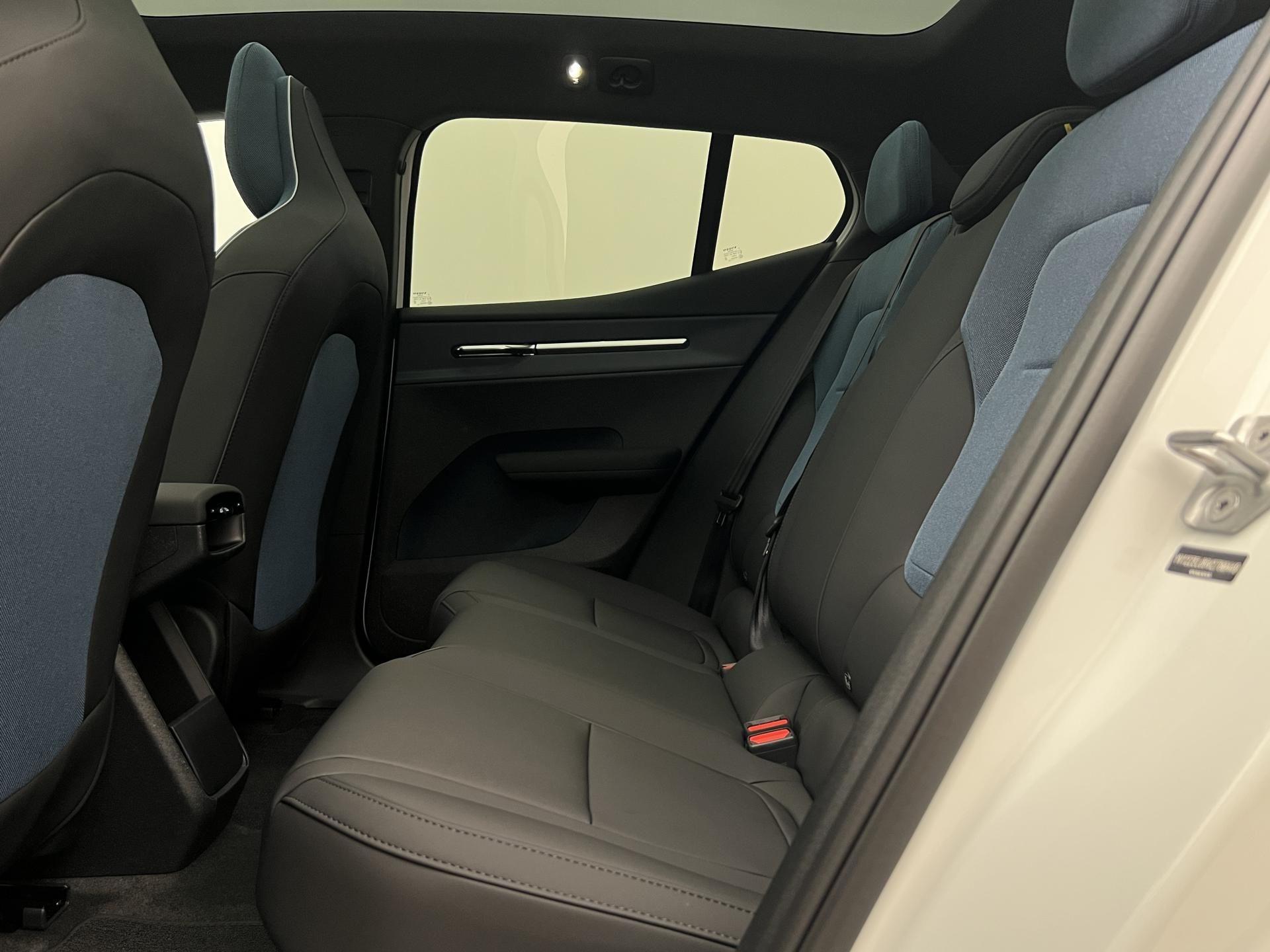 Volvo EX30, P5 LONG RANGE electric ULTRA - fotka 5