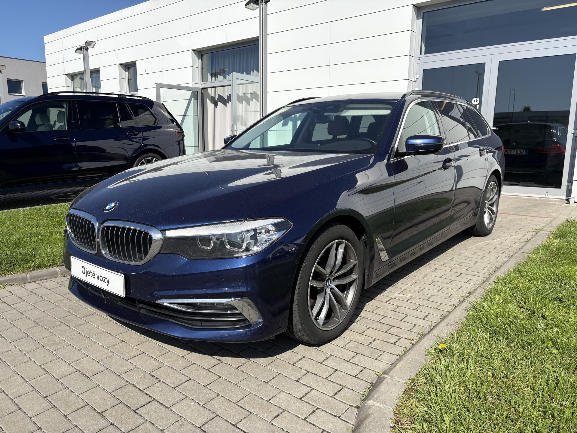 BMW Řada 5, 530d xDrive, Nezávislé, Tažné