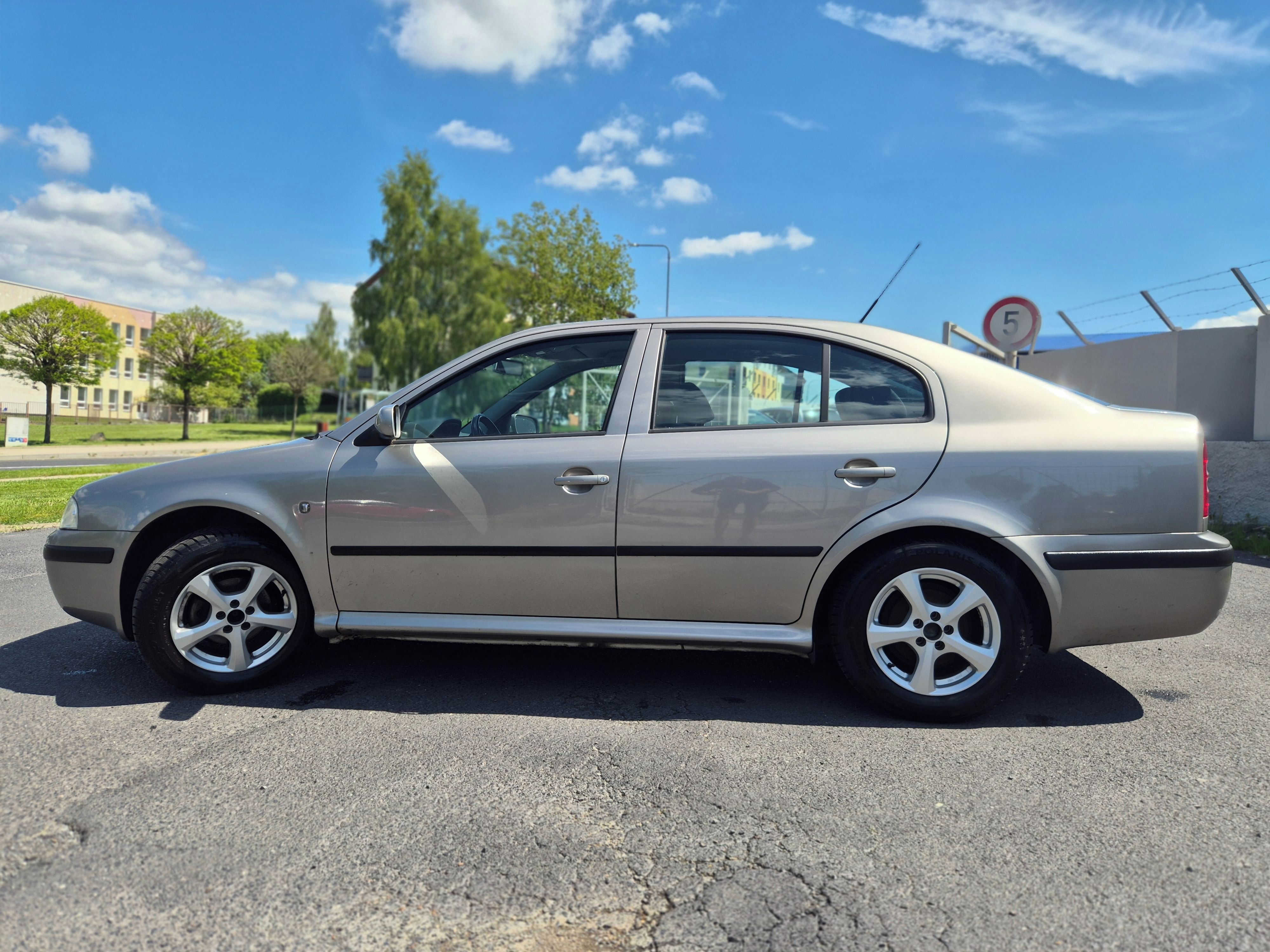Škoda Octavia, 1 maj.plný servis ZÁRUKA 1 ROK - fotka 6