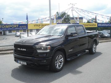 5.7 HEMI 295 kW LARAMIE