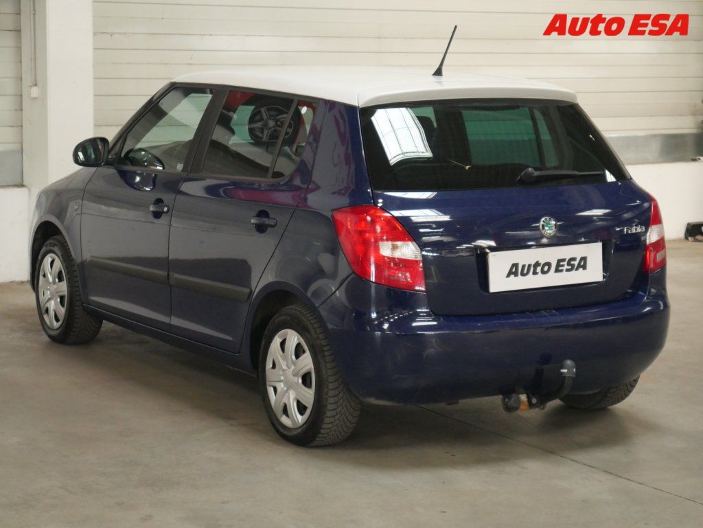 Škoda Fabia, 1.6. - fotka 6