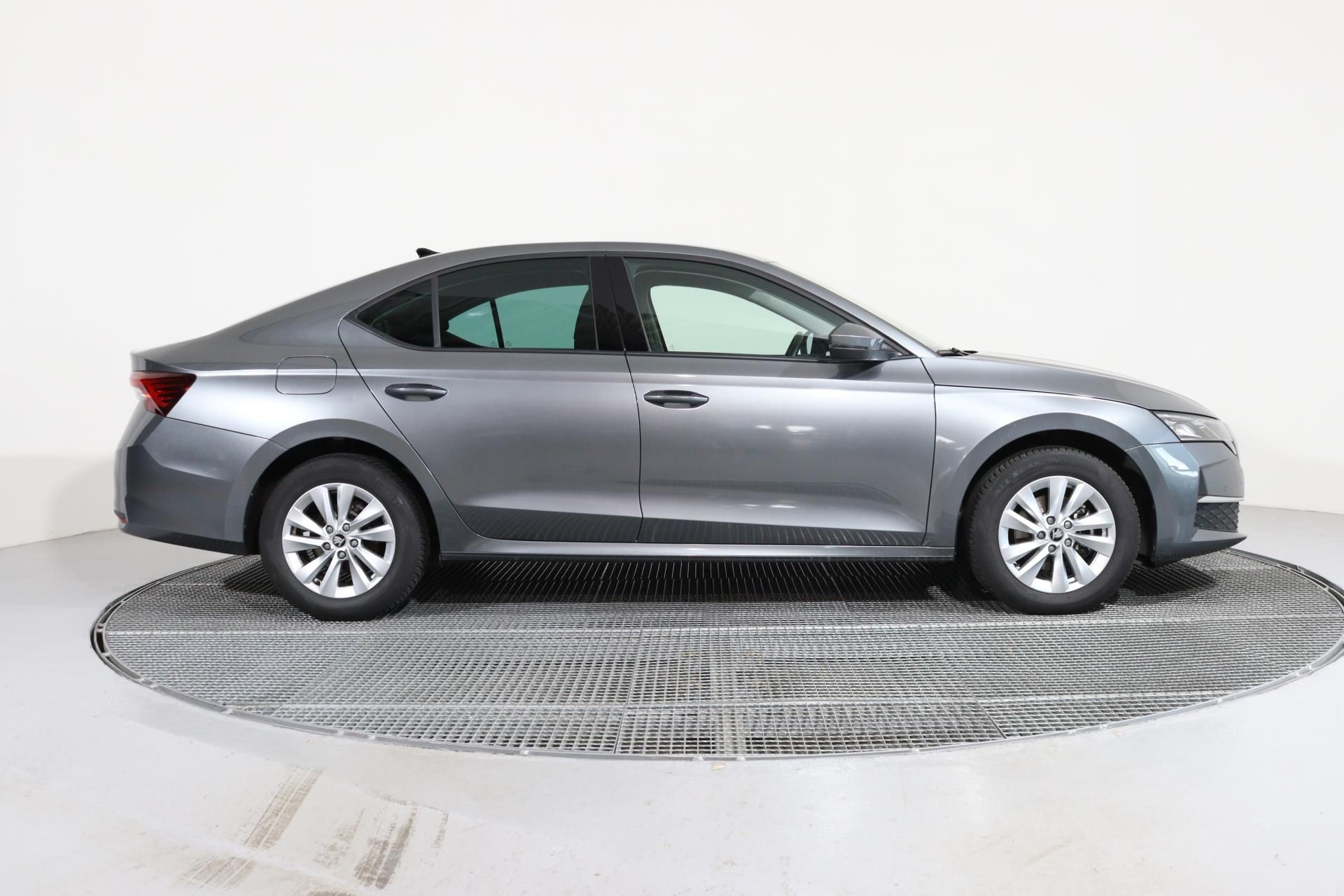 Škoda Octavia, SELECTION 1,5 TSI 85 kW - fotka 3