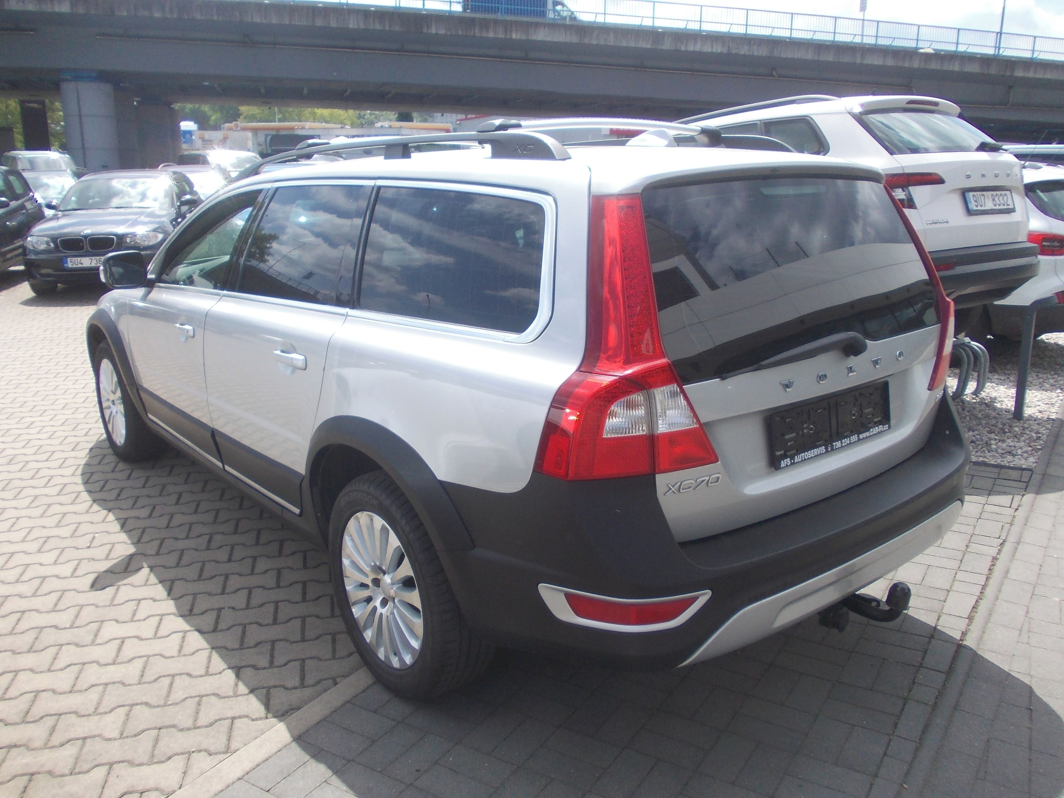 Volvo XC70, 2.4 D5 129KW NOVÉ ROZVODY - fotka 4