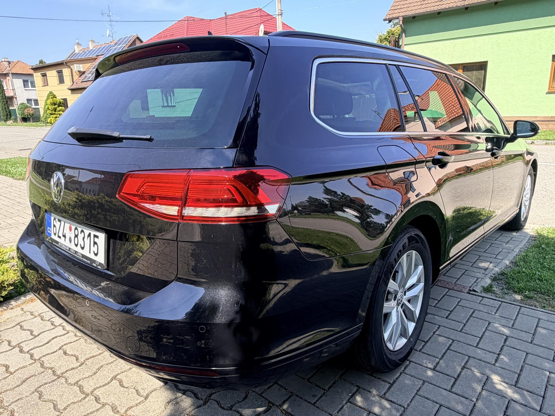 Volkswagen Passat, 2.0TDI 110KW MANUAL PANORAMA - fotka 4
