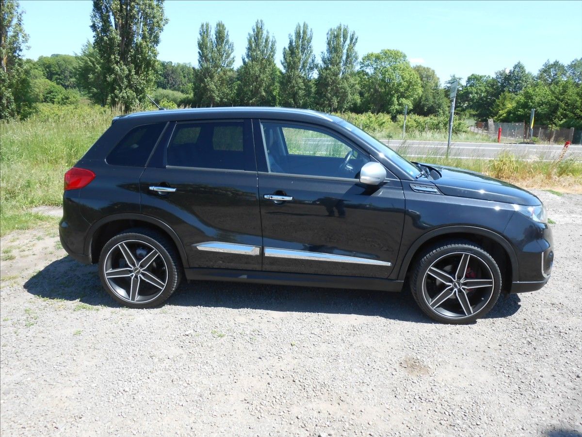 Suzuki Vitara, 1,4 103 kW 4x4 ServiskaAUTOMAT - fotka 5