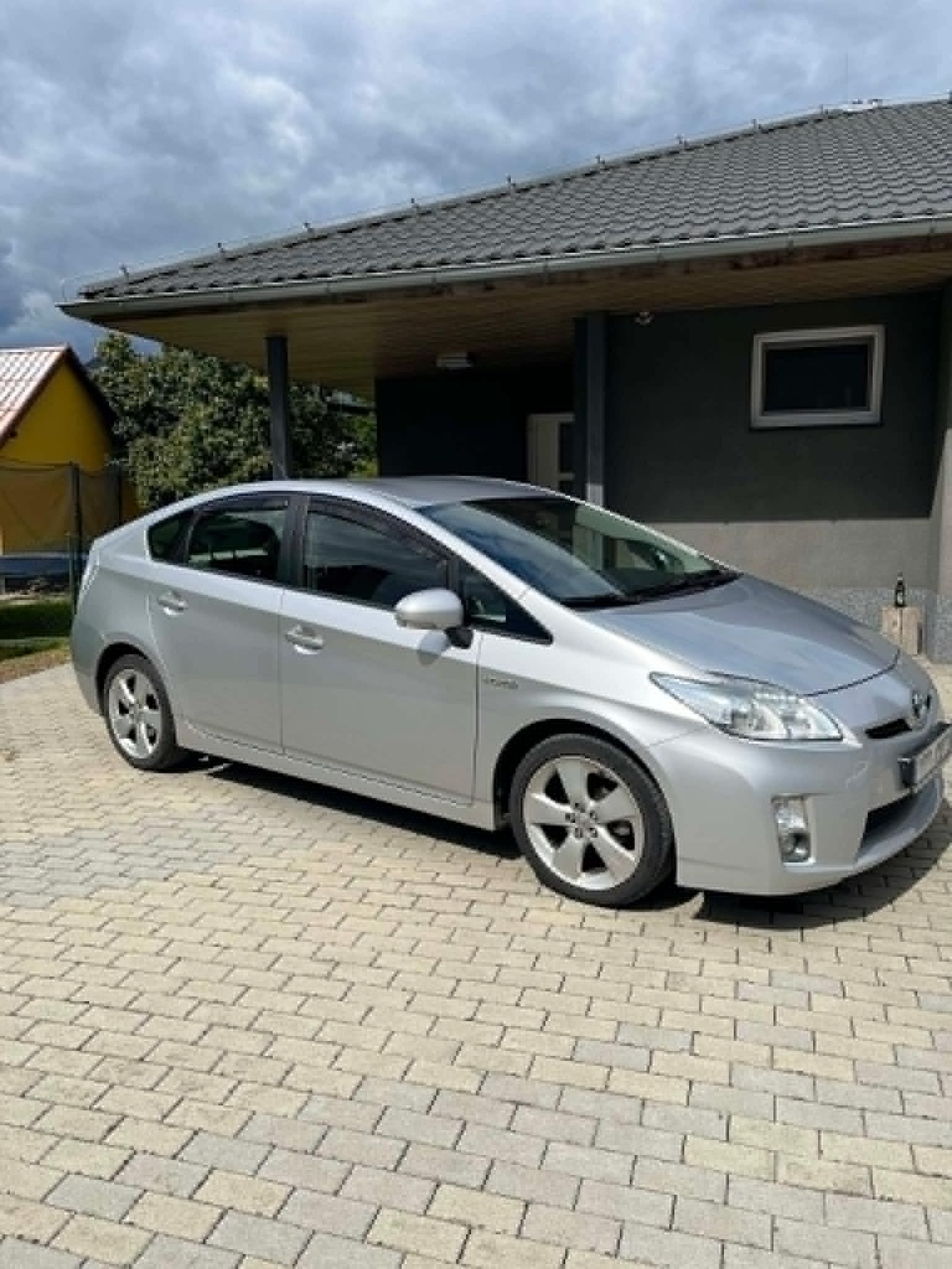 Toyota Prius, Toyota Prius