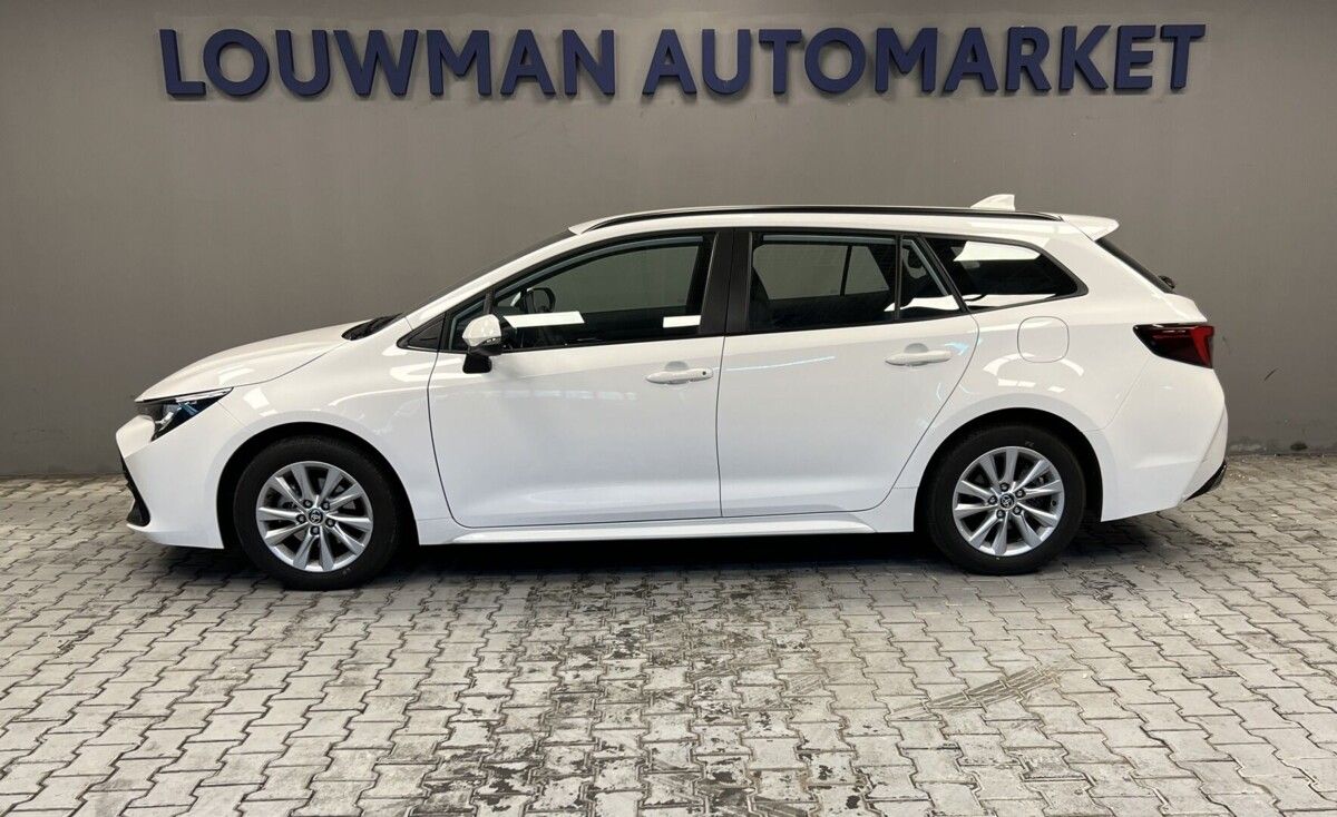 Toyota Corolla, 1,8 Hybrid AT Comfort - fotka 3
