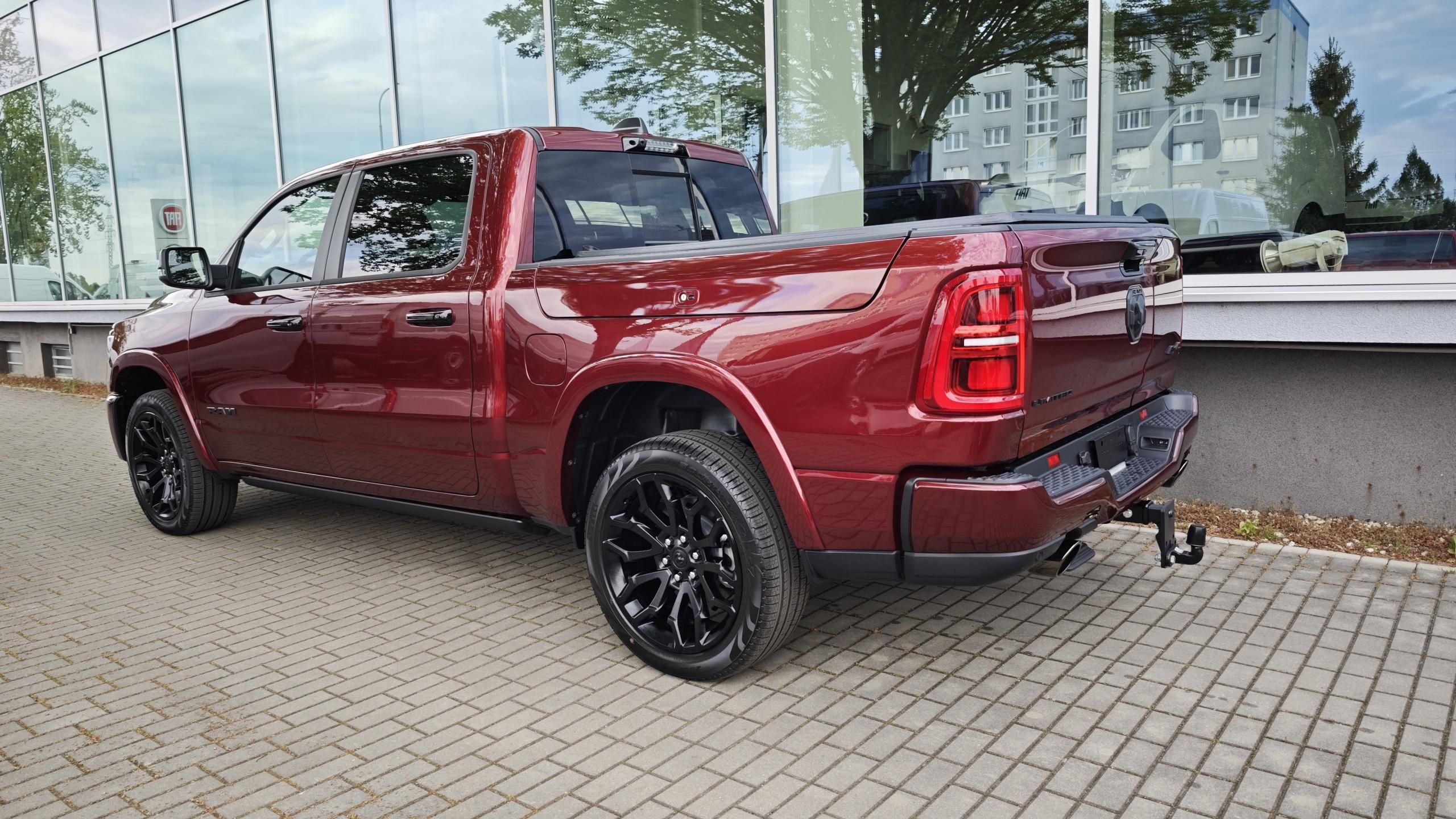 Dodge Ram, 1500, 5.7 V8  Limited MY26 - fotka 4