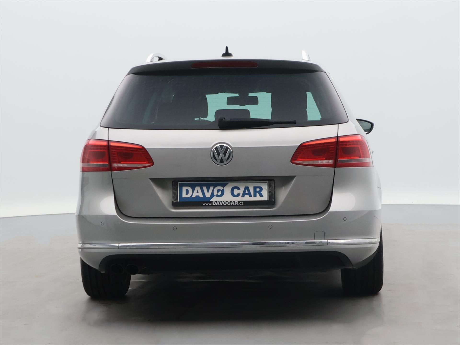 Volkswagen Passat, 2,0 TDI 103kW Xenon Navi - fotka 6