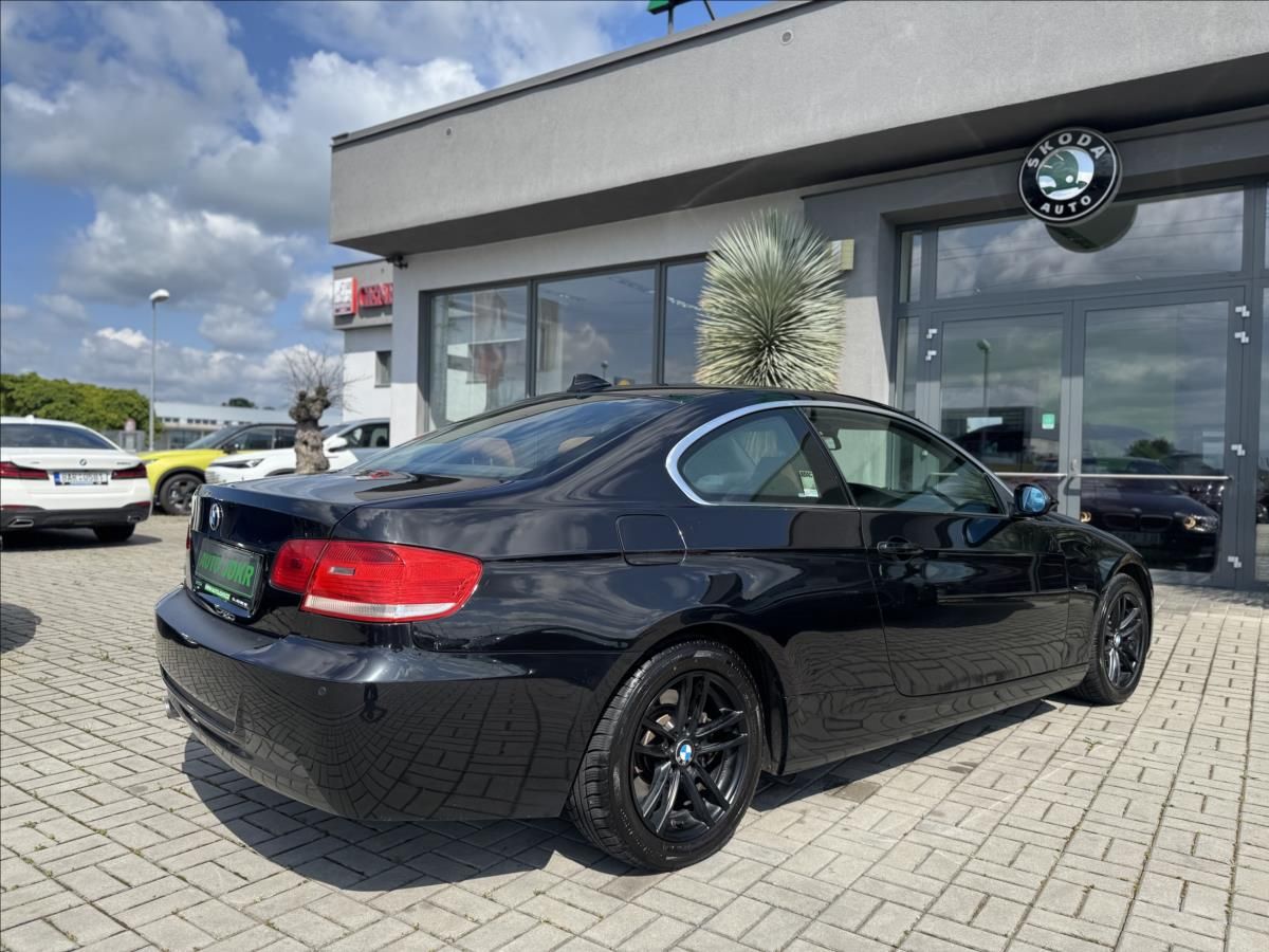 BMW Řada 3, E92 320d 130kW  NAVI KŮŽE BI-X - fotka 6