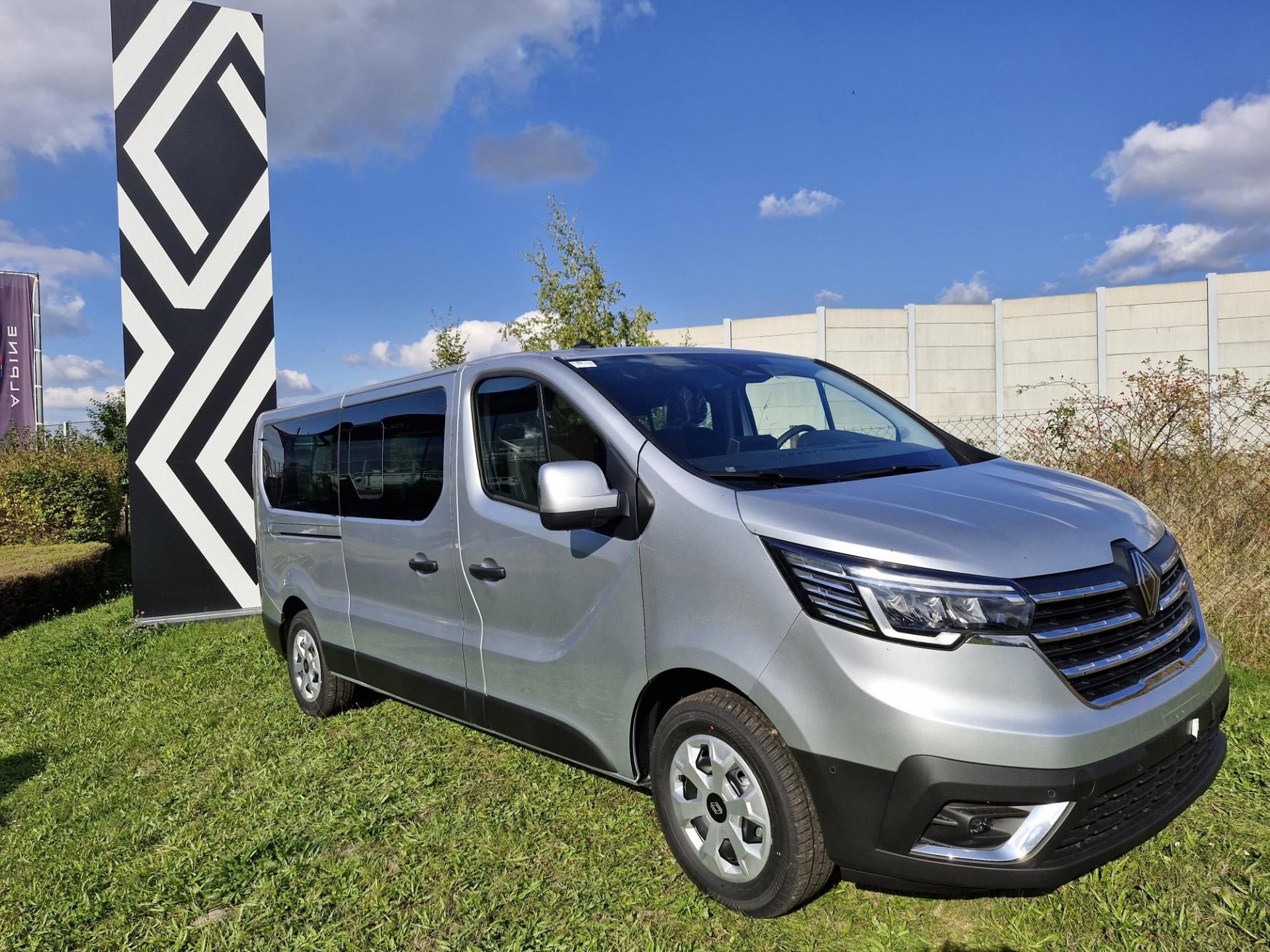 Renault Trafic, L2 Equilibre 150k 8míst - fotka 3
