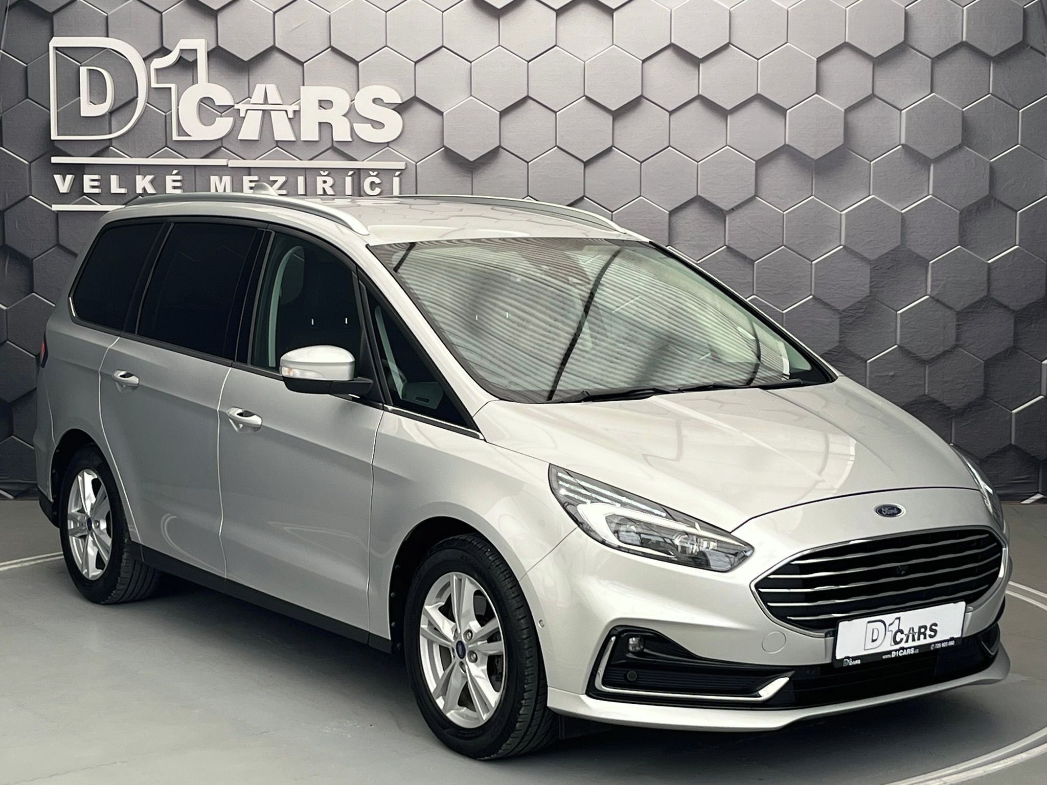 Ford Galaxy, 2.0 EcoBlue Titanium 140 kW - fotka 6