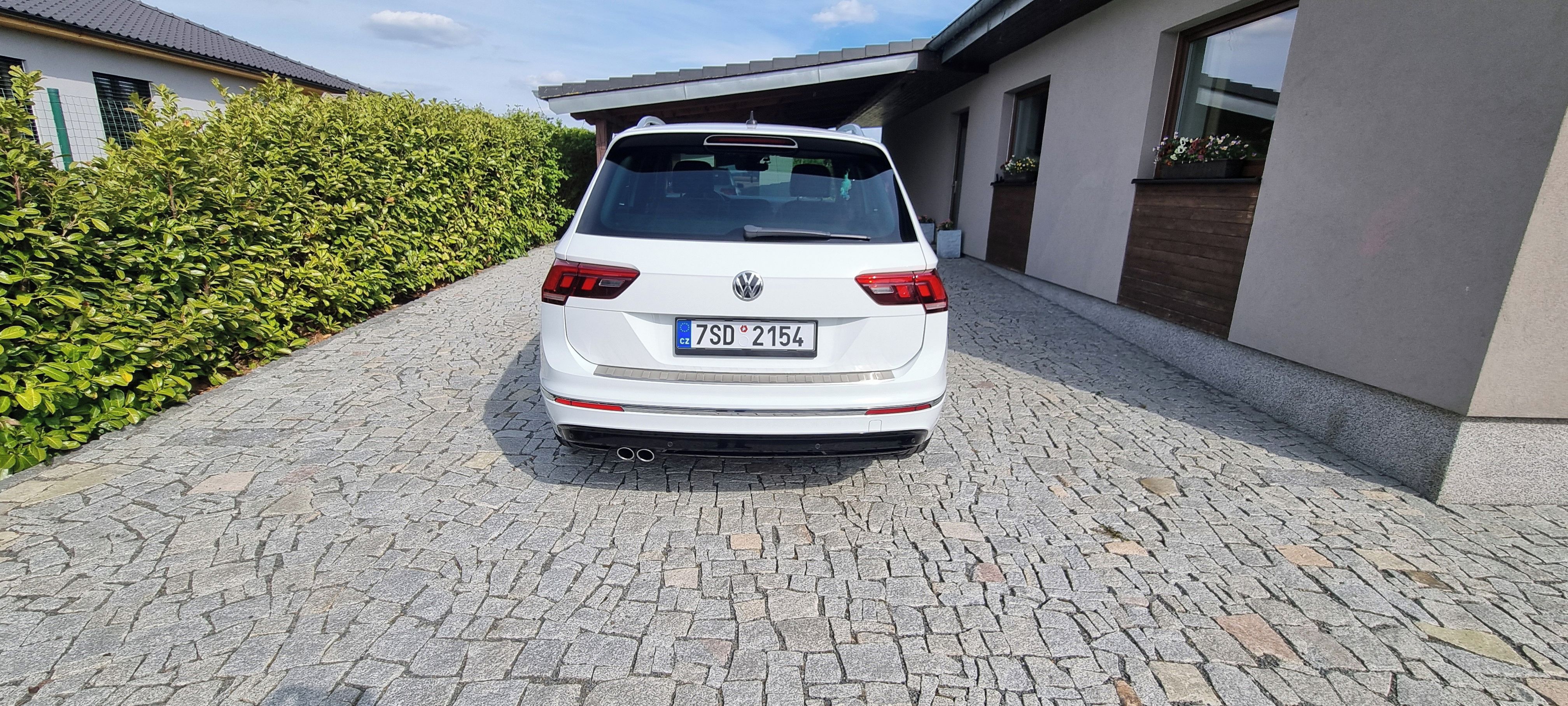 Volkswagen Tiguan, R-line jako nový 57xxxxkm - fotka 4