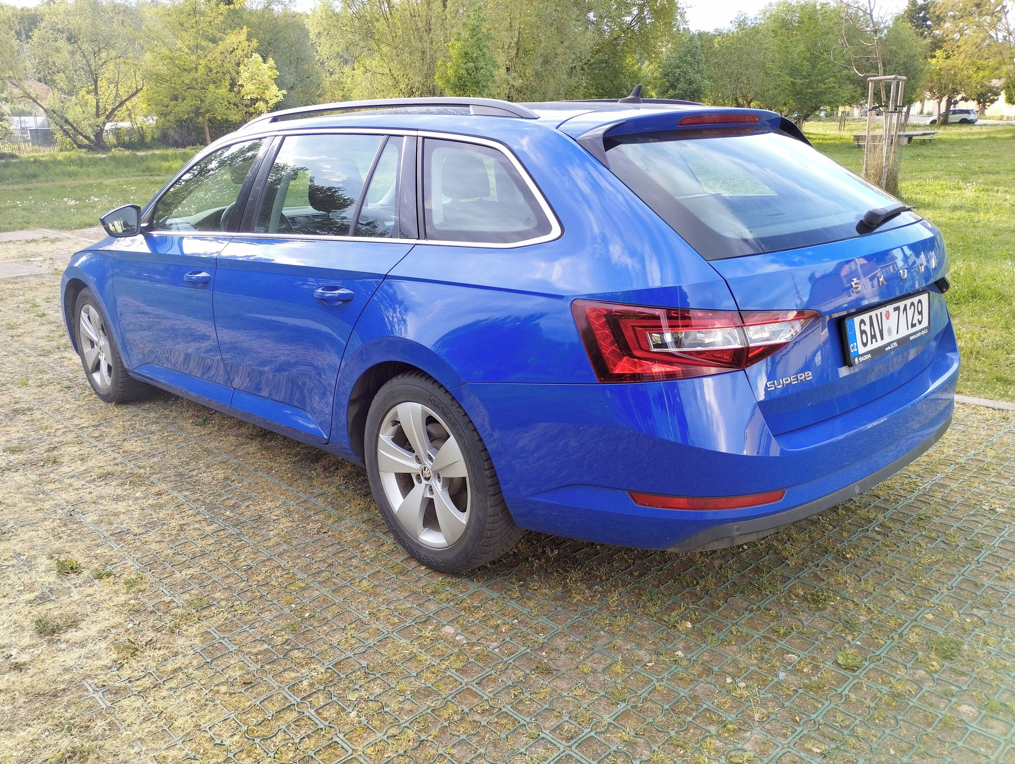 Škoda Superb, combi, 2018, 2.0 TDI 110 kW, m - fotka 6