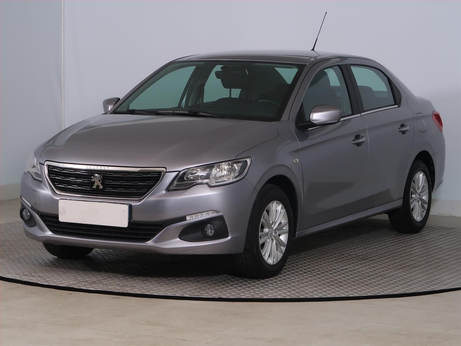 Peugeot 301, 1.6 VTi, Serv.kniha - fotka 2