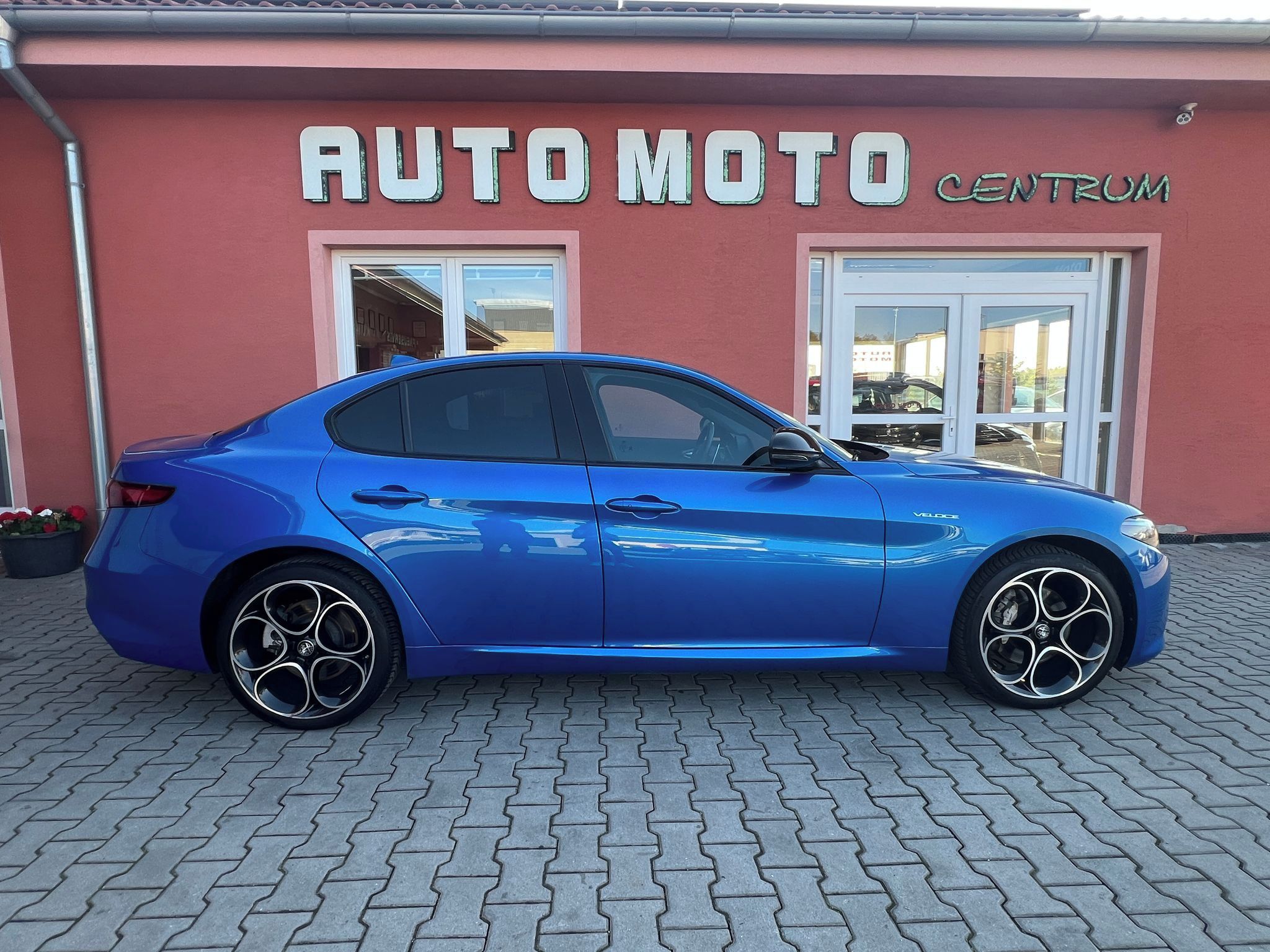Alfa Romeo Giulia, 2.0 Veloce 206 kW DPH - fotka 5