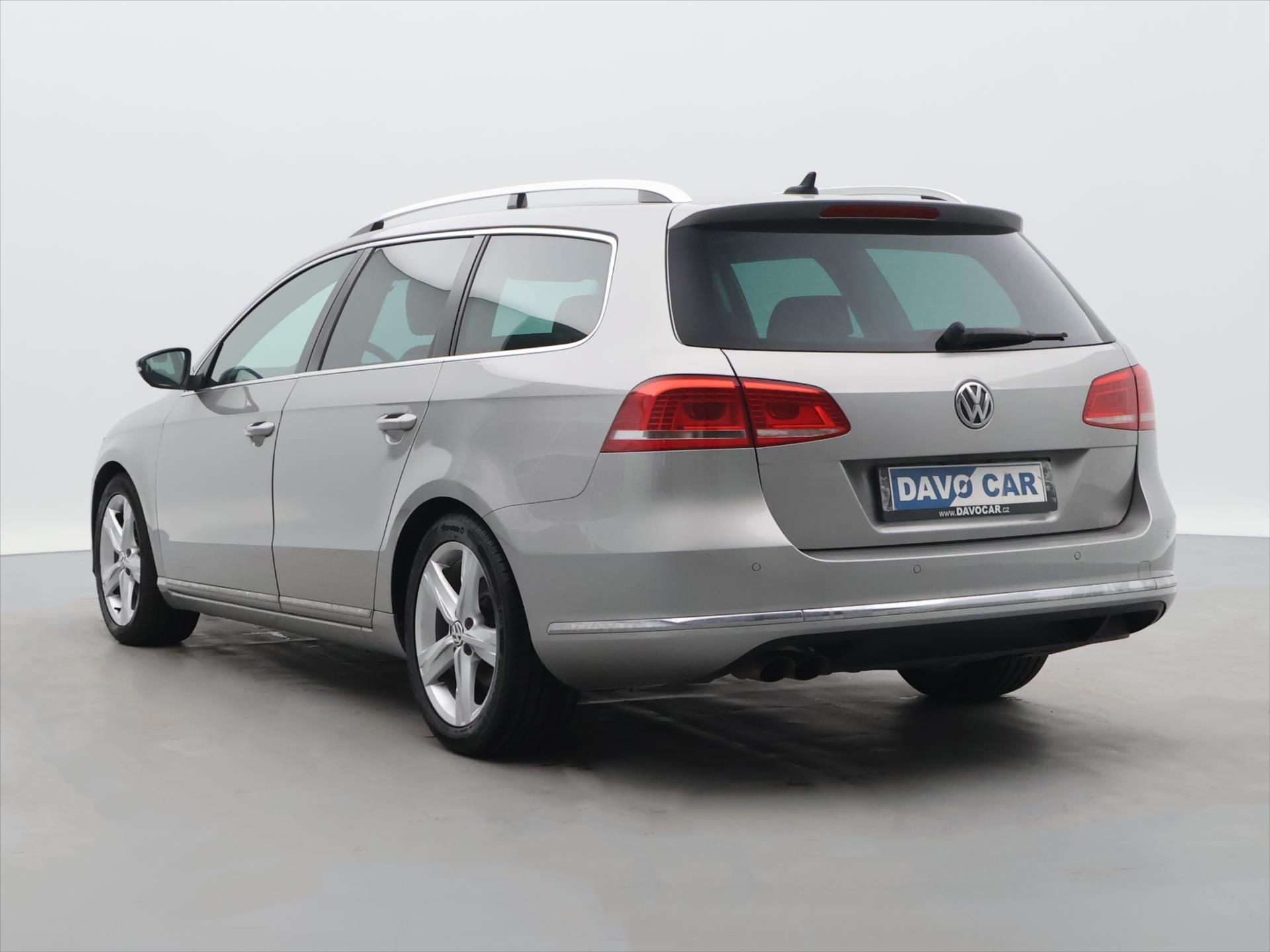 Volkswagen Passat, 2,0 TDI 103kW Xenon Navi - fotka 5