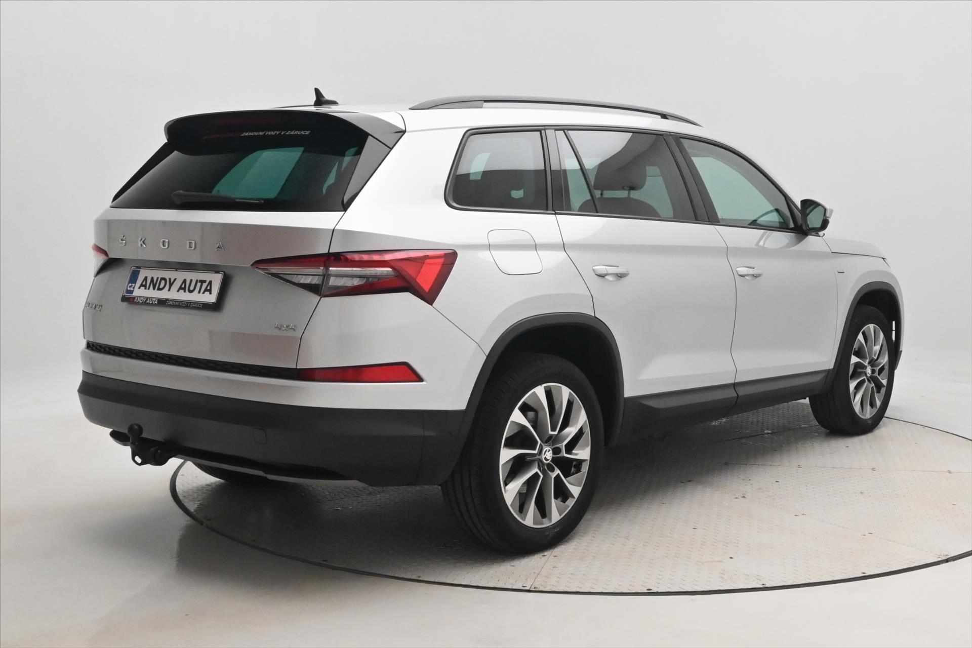 Škoda Kodiaq, 2,0 TDI 147kW DSG 4x4 VŮZ PŘIP - fotka 5