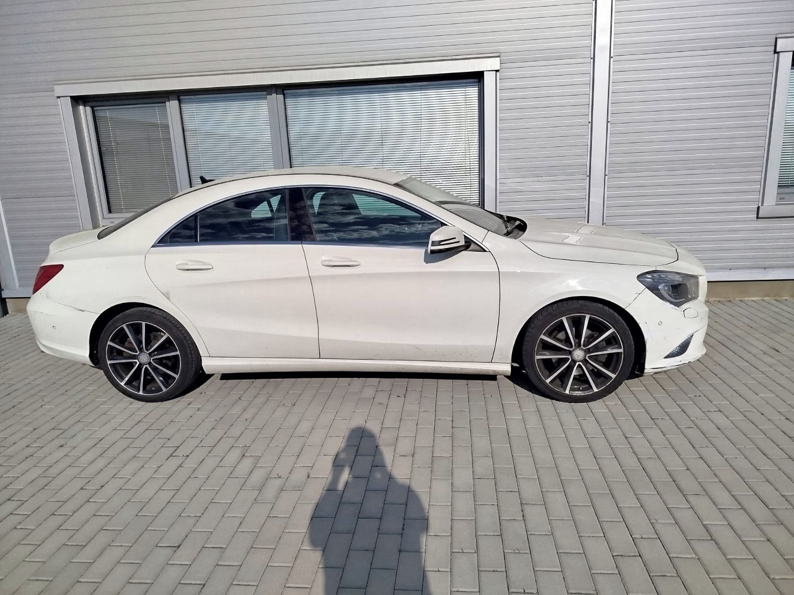 Mercedes-Benz CLA, Mercedes CLA nebouraný - fotka 4