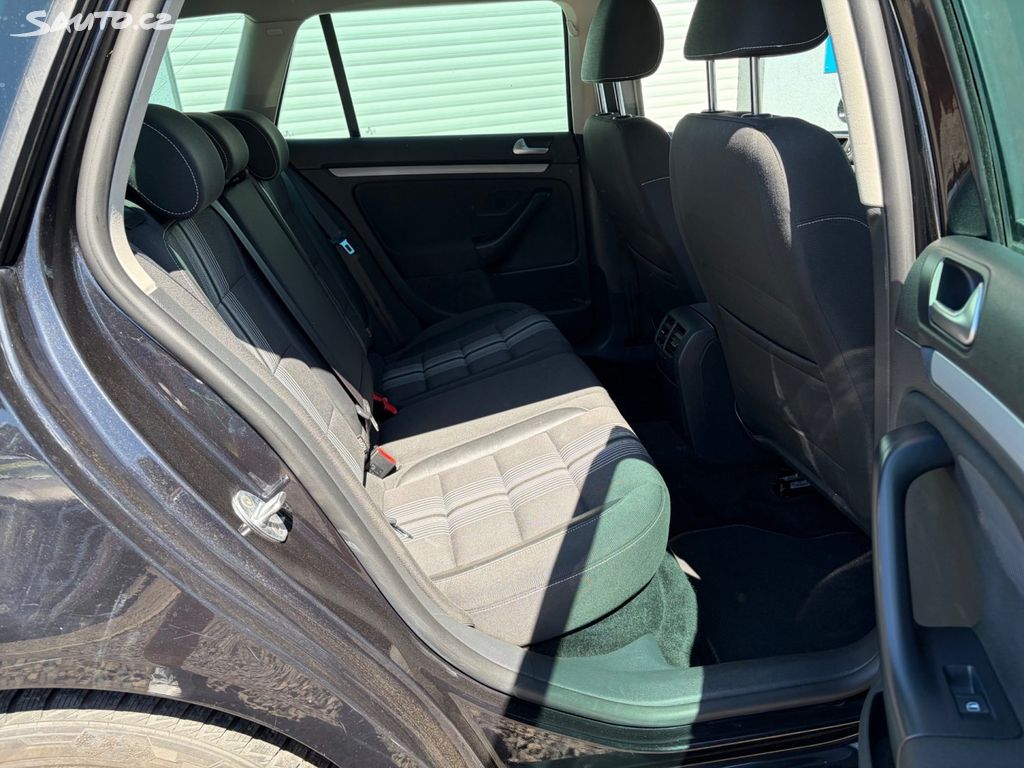 Volkswagen Golf, VI KOMBI 1,2, SERVISKA, VÝBAVA