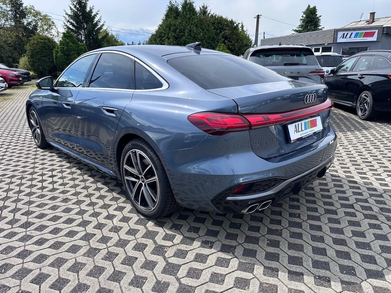 Audi A5, 2,0 TDI aut.4x4 - fotka 4