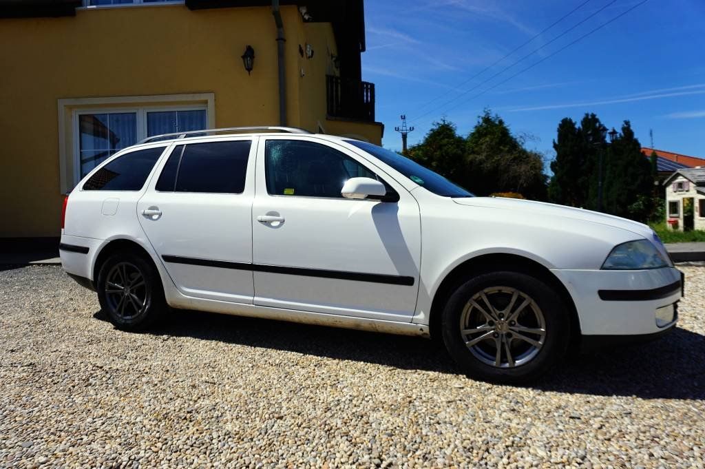 Škoda Octavia, AMBITION 1,9 TDI 77 kW - fotka 2