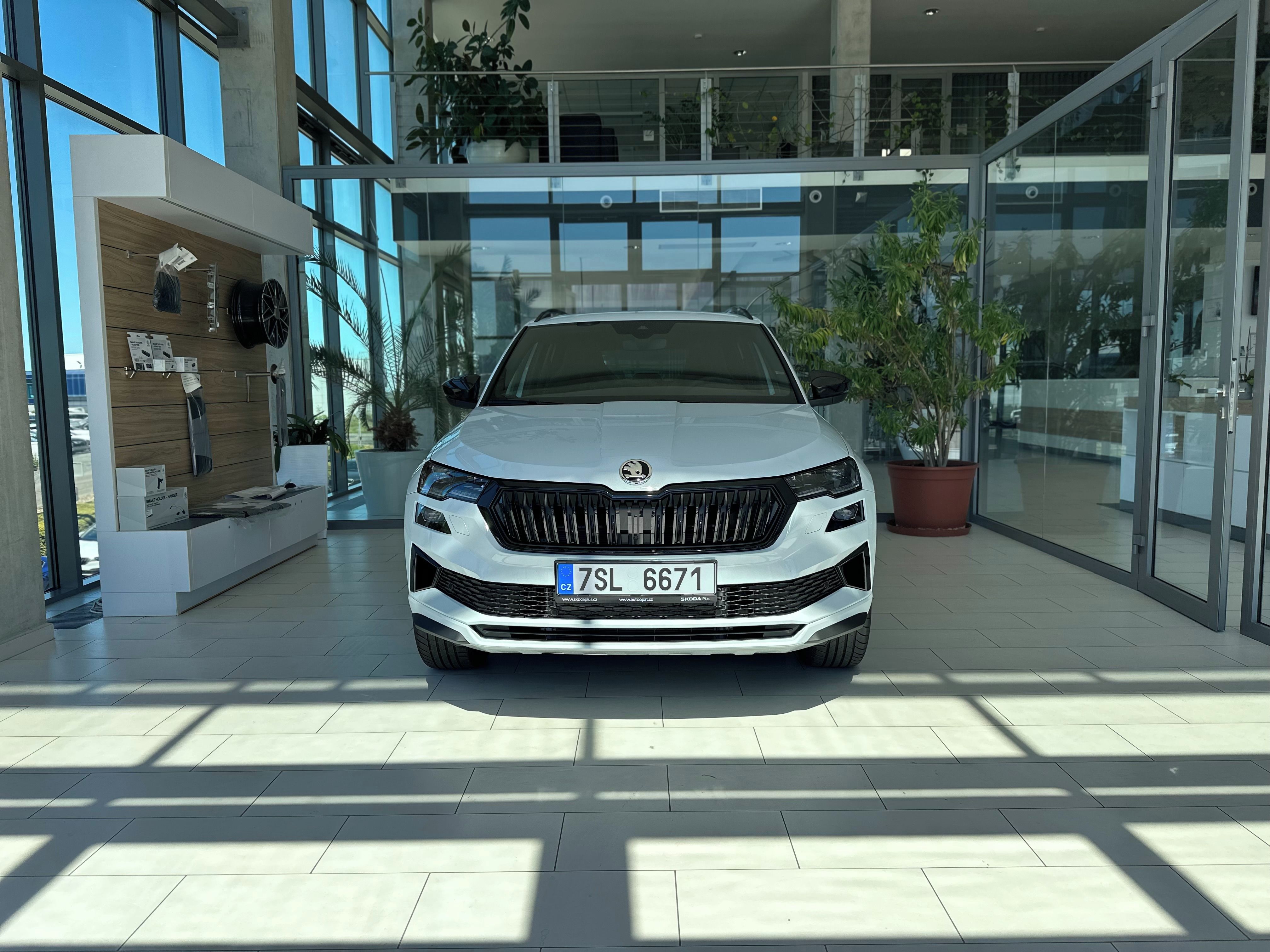 Škoda Karoq, Sportline 2,0 TDI 110 kW 4x4 - fotka 2