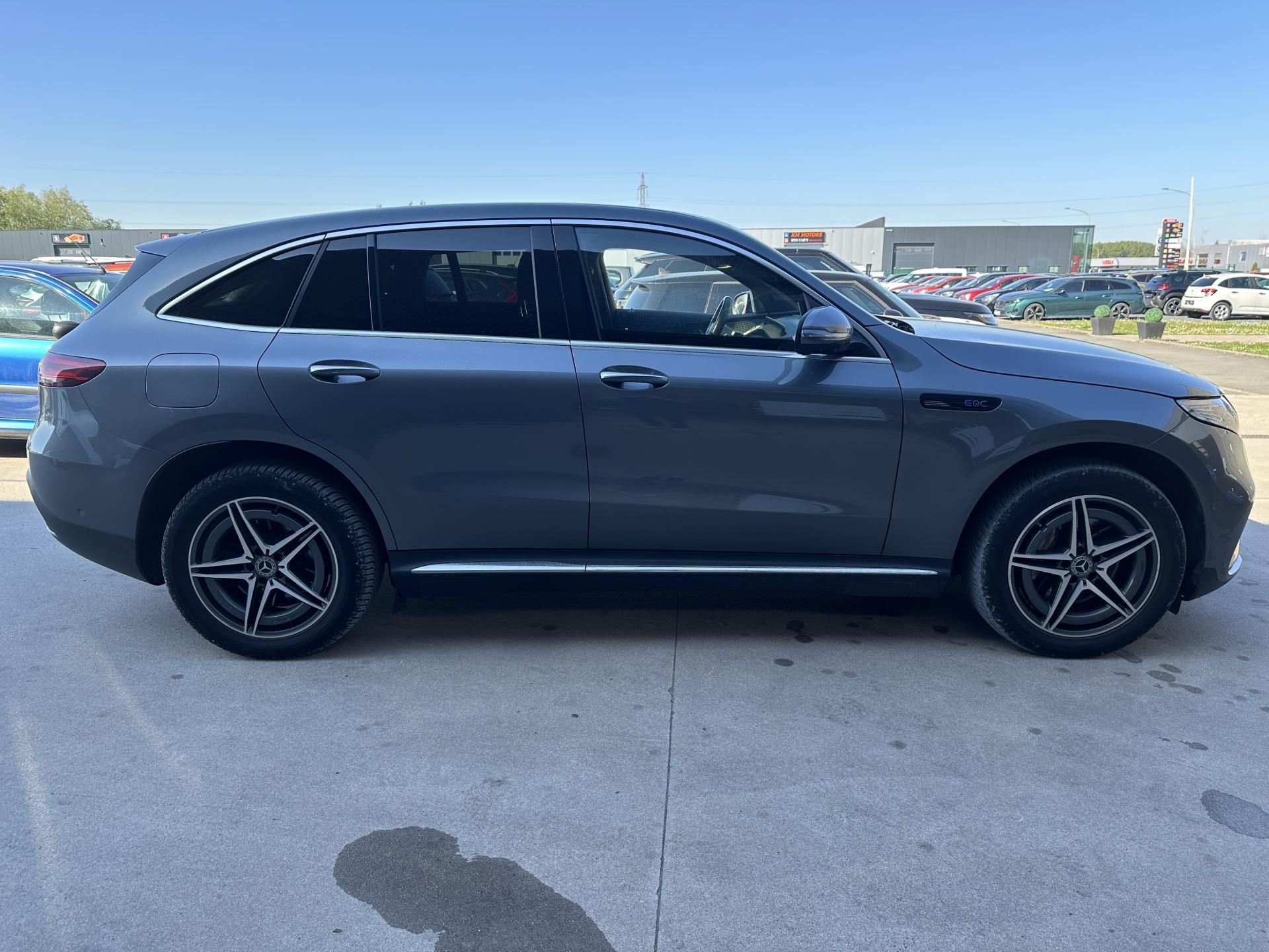 Mercedes-Benz EQC, 400 4Matic 85 kWh - fotka 4