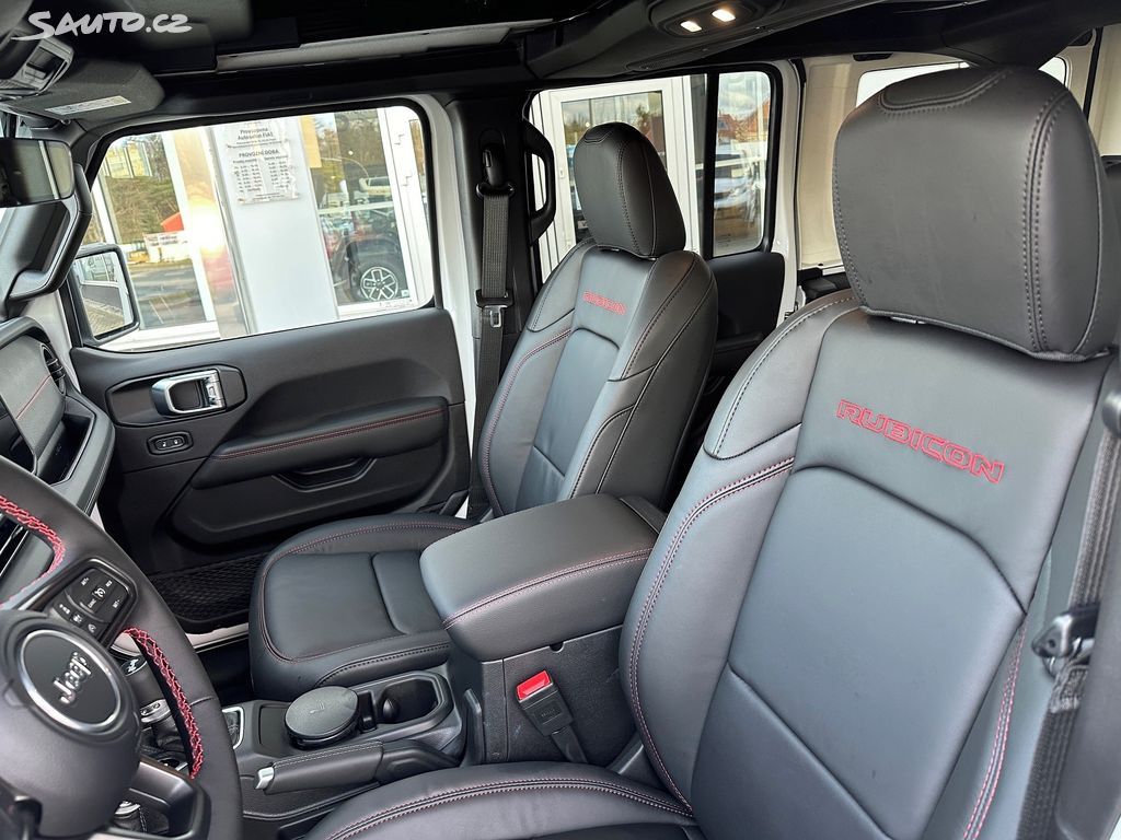 Jeep Wrangler, 2.0T Rubicon Unlimited - fotka 6